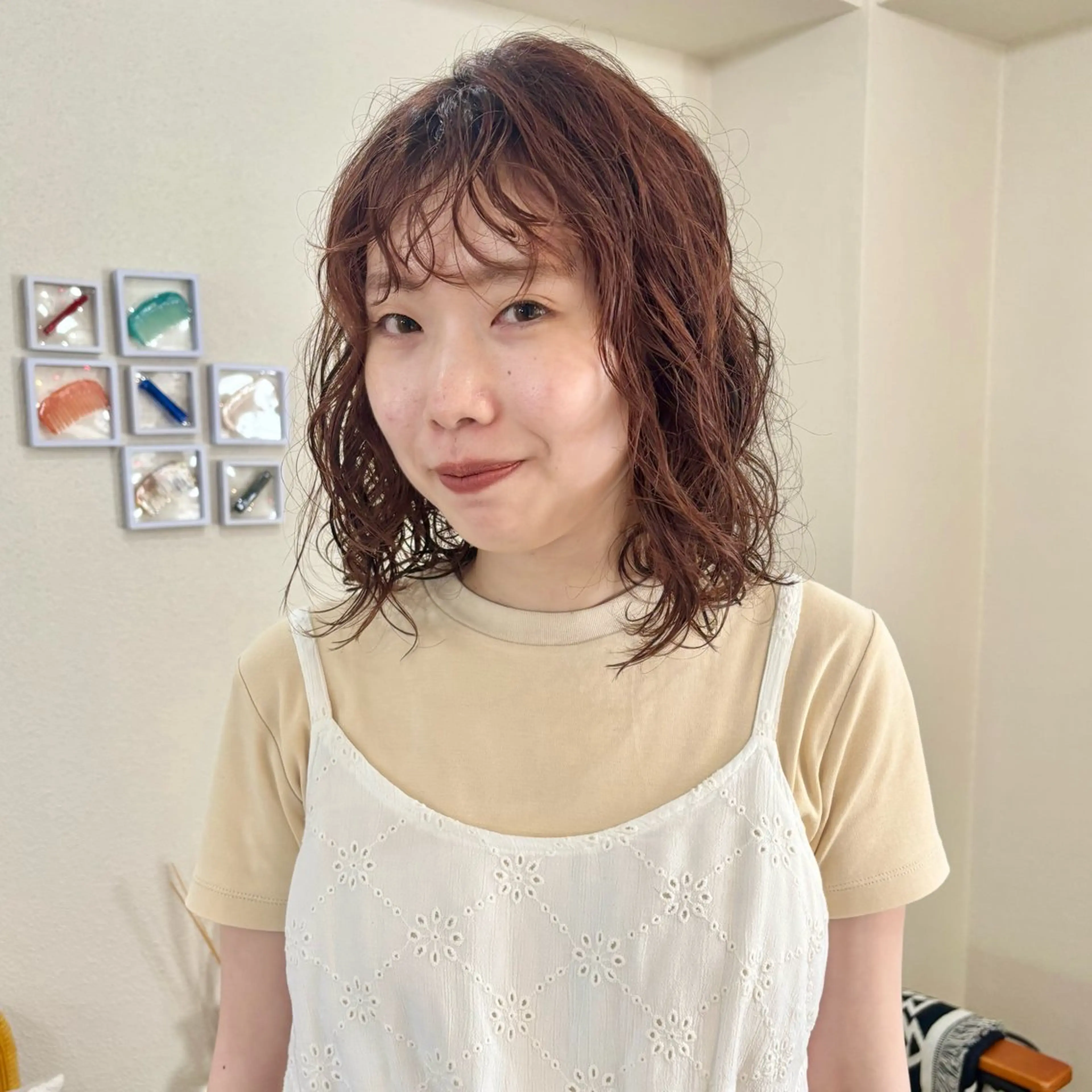 ミディアム パーマ 大阪ヴィーガンサロン KANAKOのヘアスタイル
