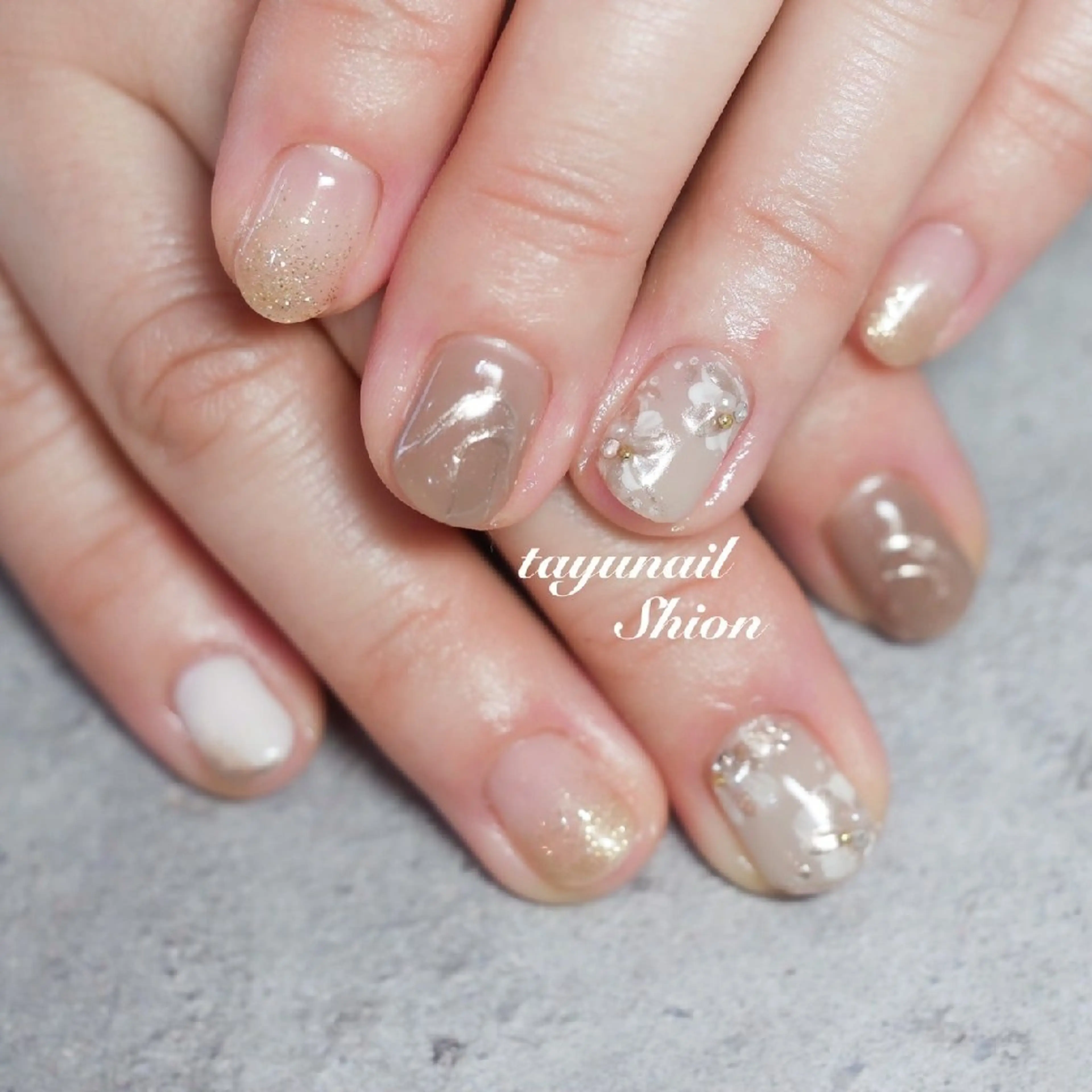 ネイル フラワーネイル ジェルネイル ミラーネイル パラジェル 冬ネイル ネイルサロン・ネイルスクール　たゆnail所属・ネイルサロン 【たゆnail】のネイルデザイン