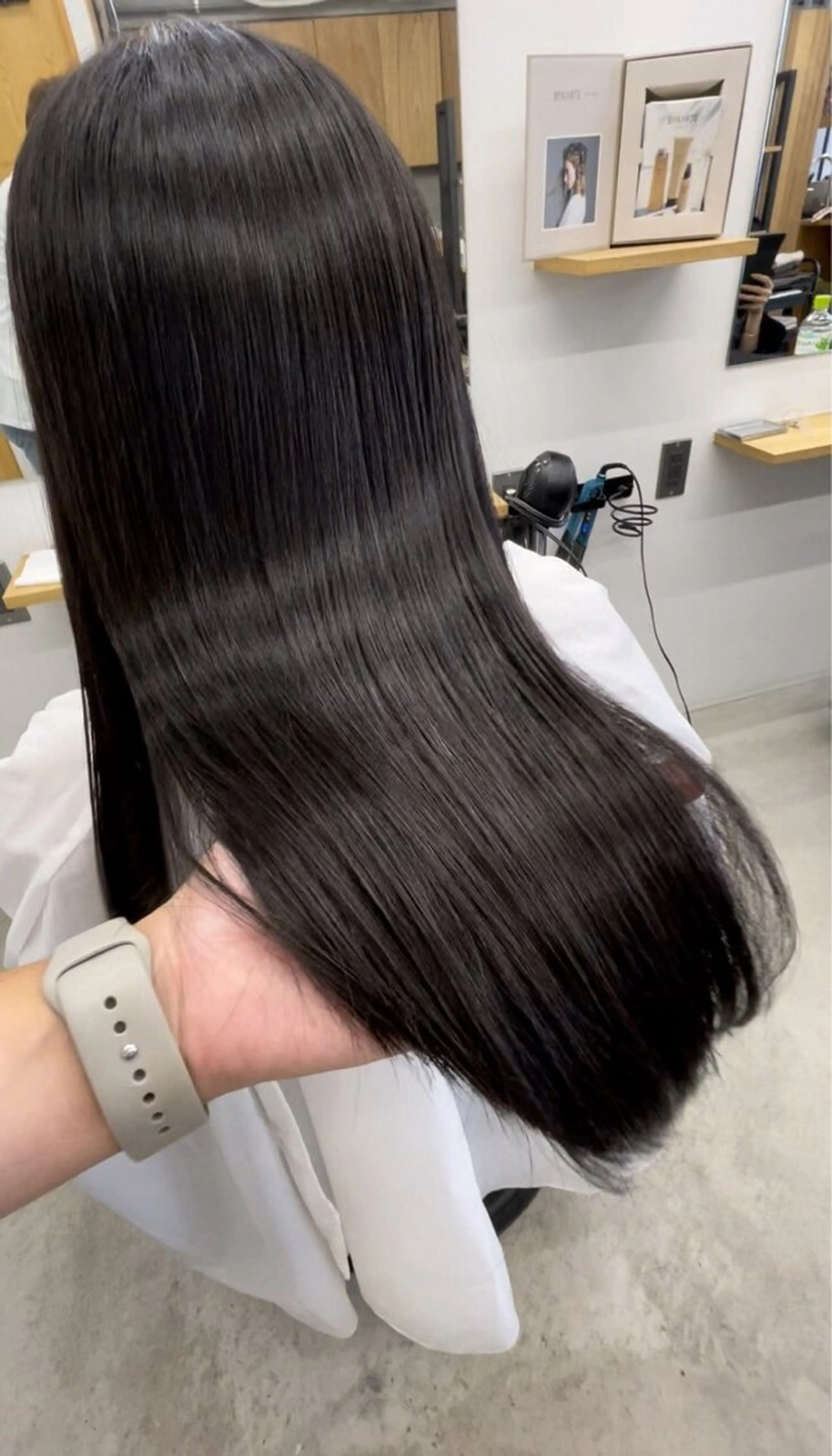 ロング 縮毛矯正 トリートメント 🫧小栗 萌衣✨のヘアスタイル