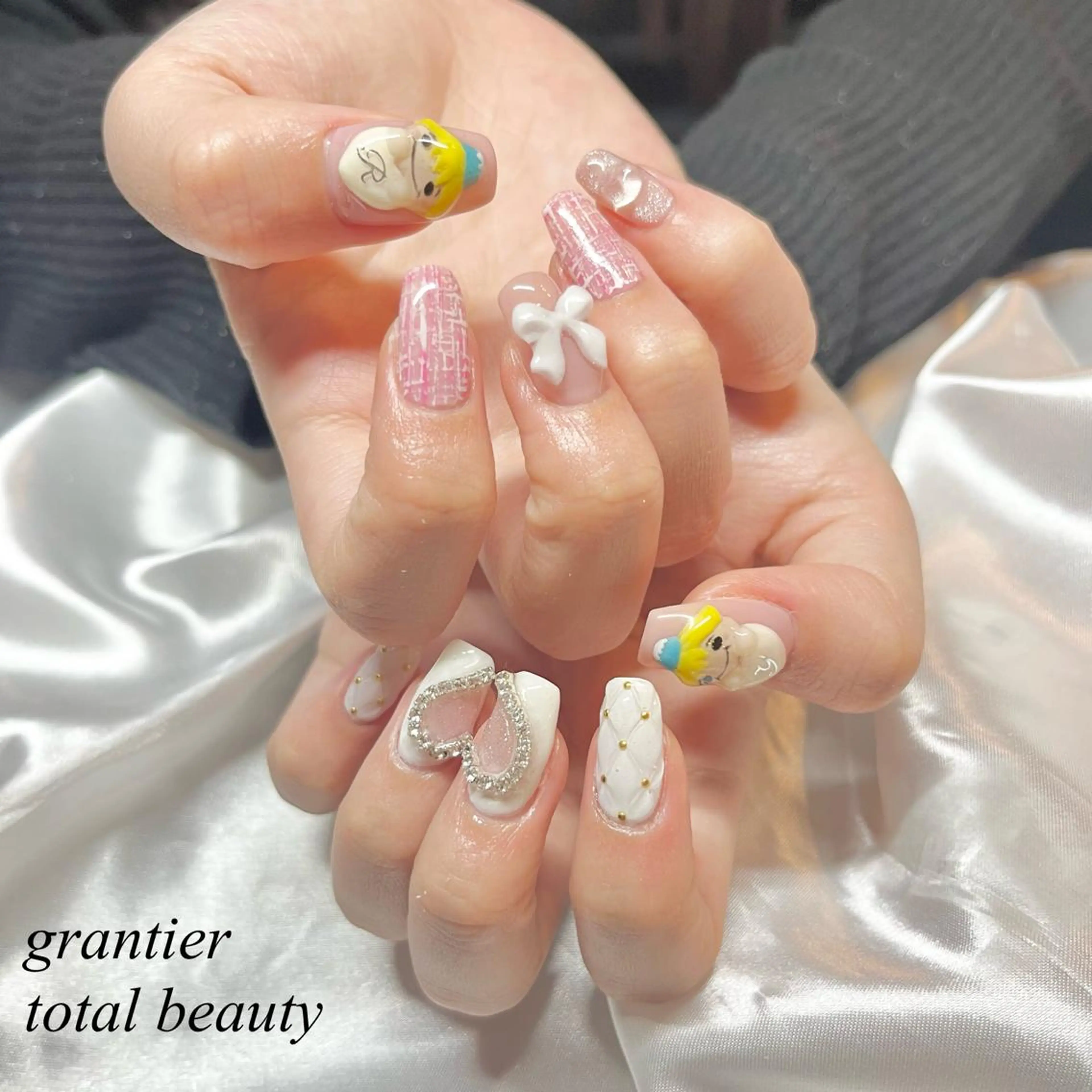 ネイル ハンドネイル フットネイル grantier beautyのネイルデザイン