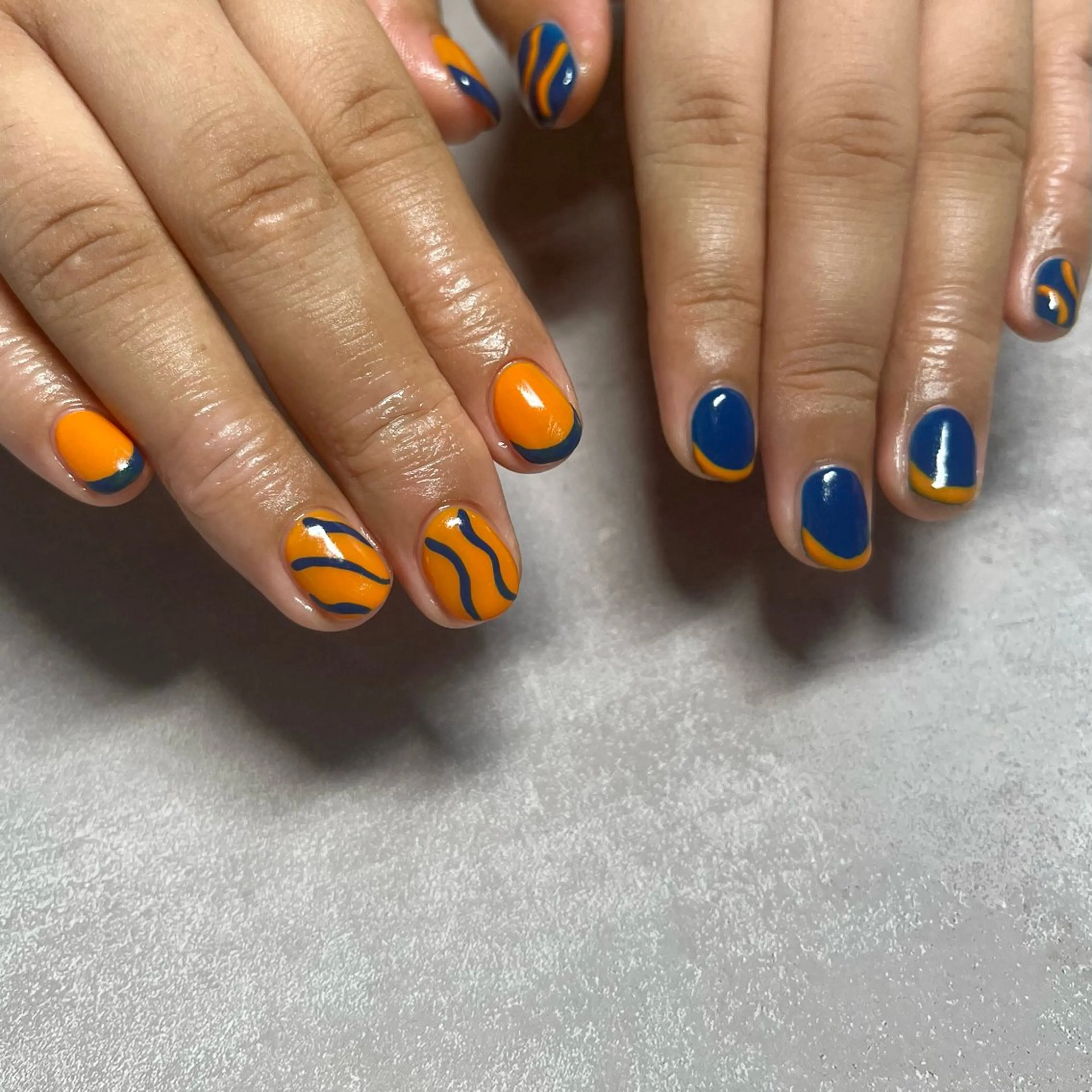 ネイル フレンチネイル ネイビー ニュアンスネイル オレンジ ネイルサロン kupuのネイルデザイン