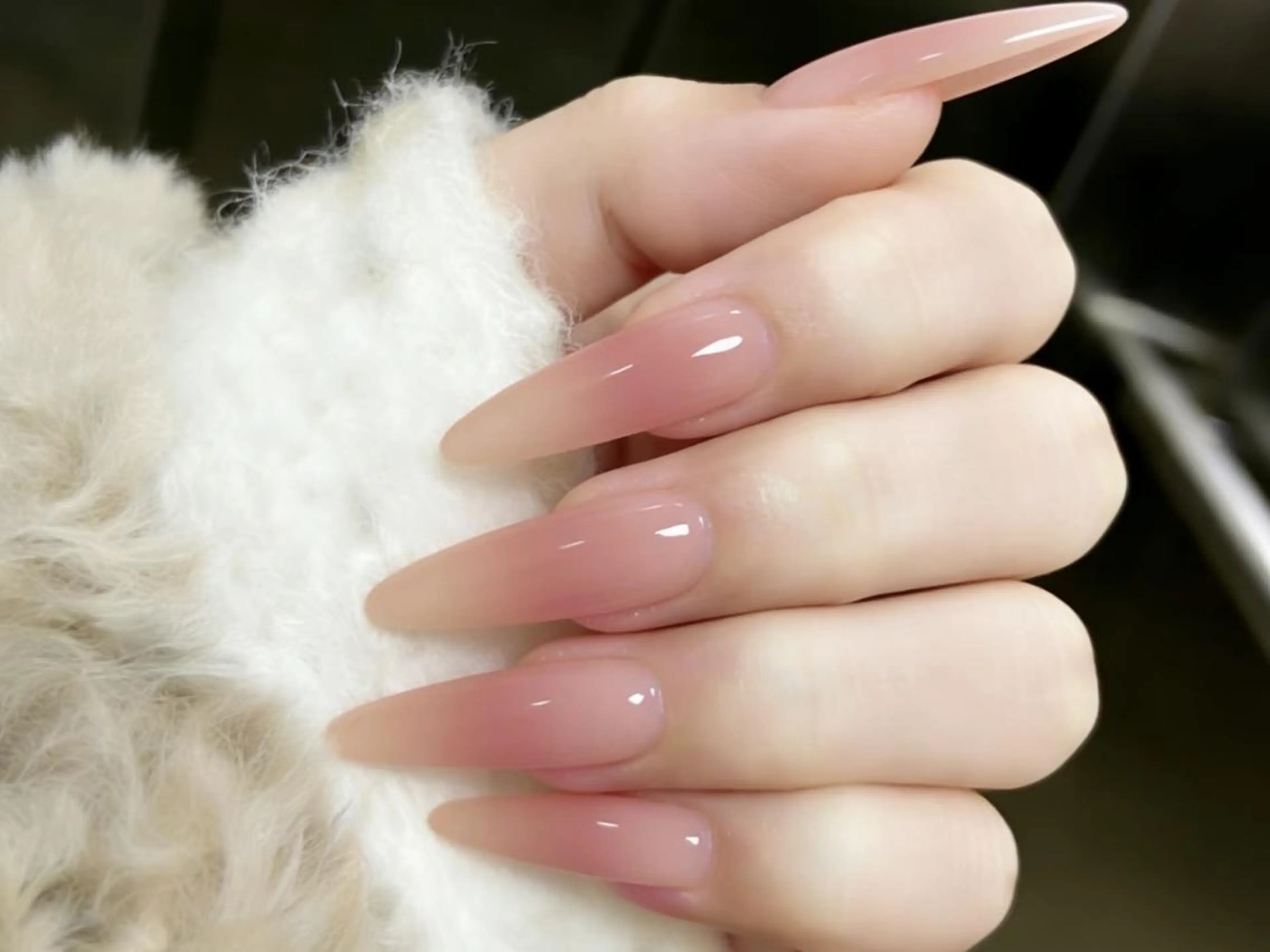 メンズ ネイル アートネイル フレンチネイル ジェルネイル ハート キラキラネイル ✨Bloom Ruby❣️のネイルデザイン