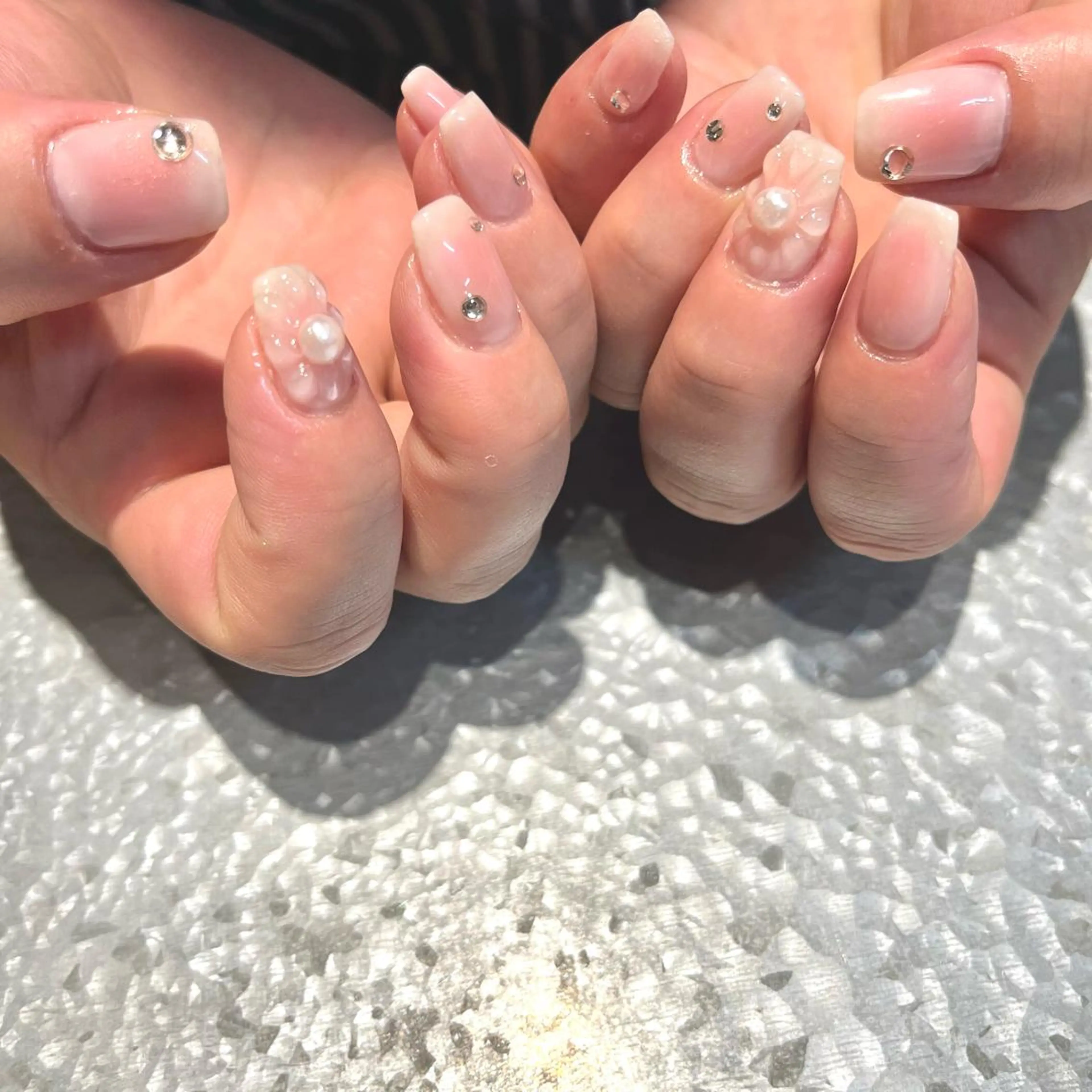 ネイル チークネイル フラワーネイル ぷっくりネイル TRAM-nail moriizumiのネイルデザイン