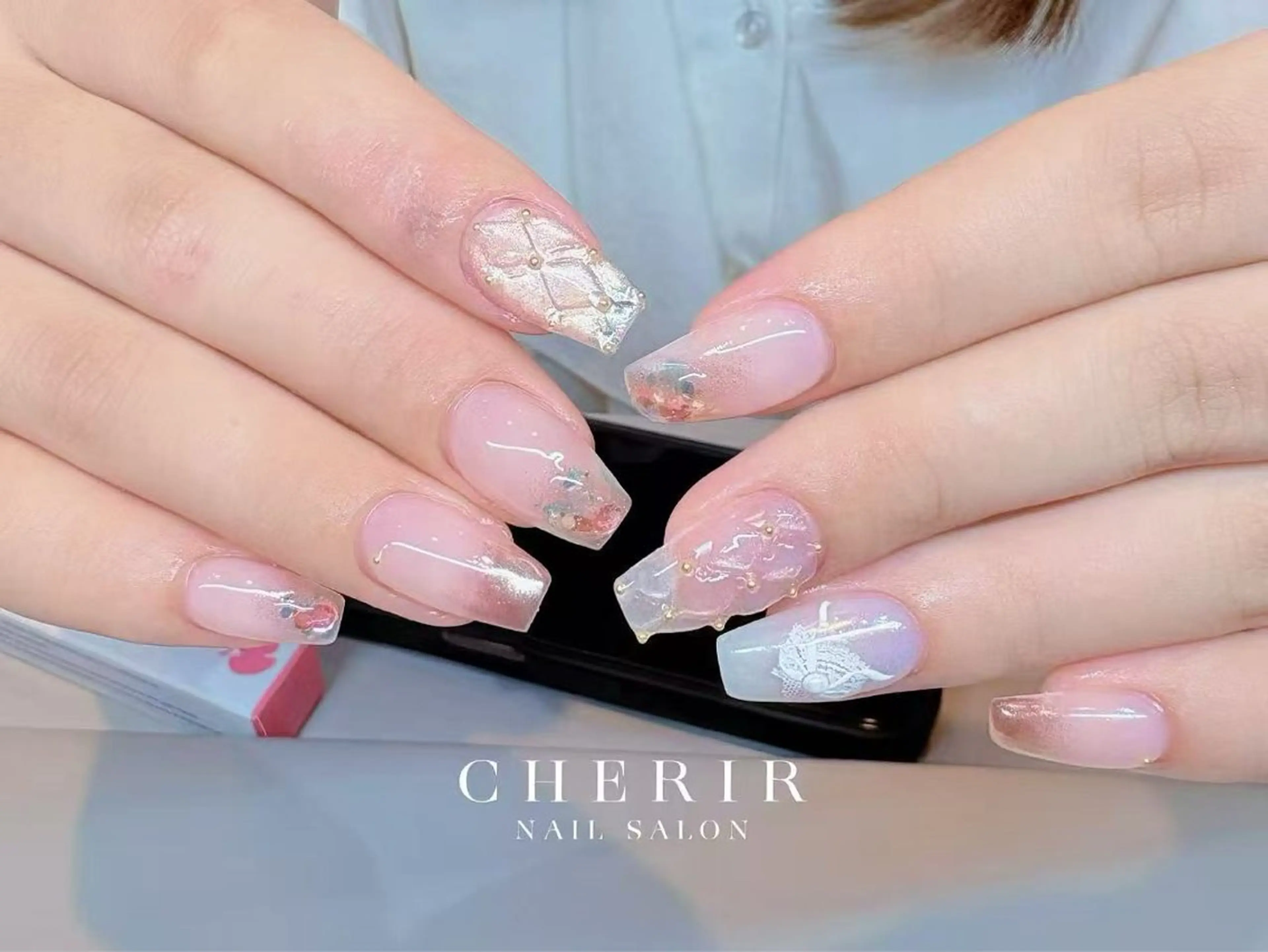 ネイル CHERIR Emiのネイルデザイン