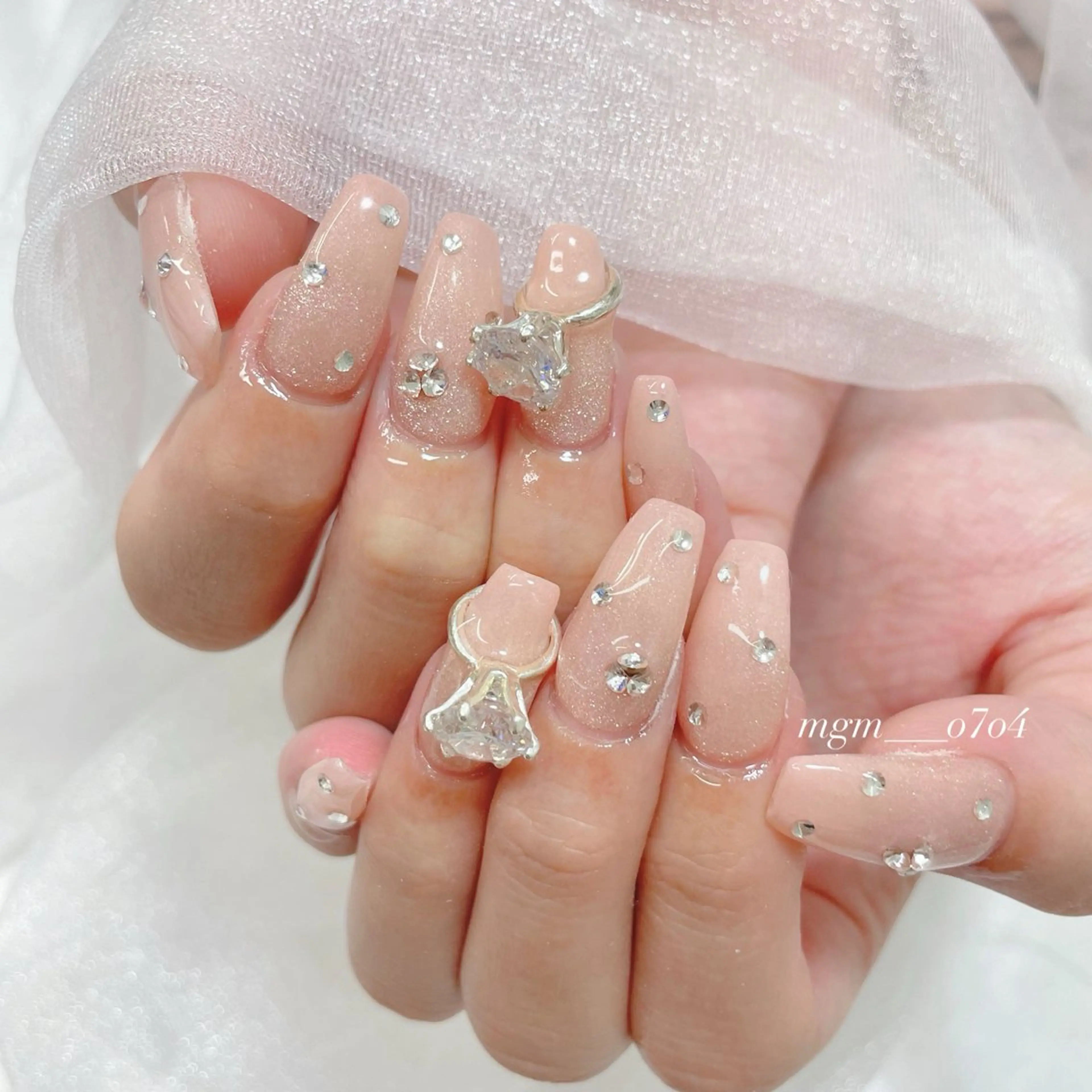 ネイル ハンドネイル ハンドケア MoON...❤︎ MeGuのネイルデザイン