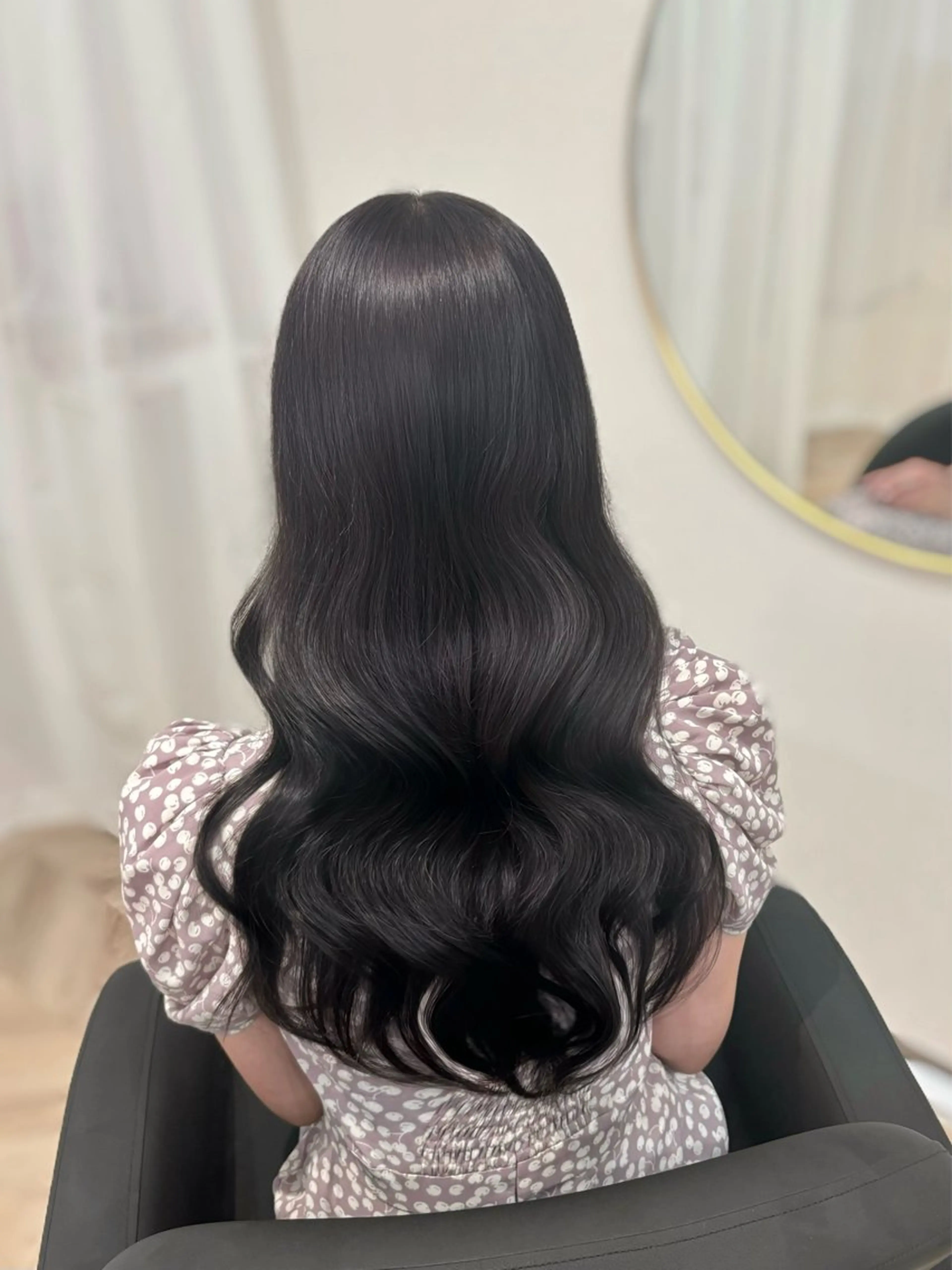 ロング カラー グレージュ ラベンダーカラー ラベンダーグレージュ ラベンダーグレー カット ヘアカラー 𝒎𝒐𝒆🩰 名駅/ヘアメ/暖色♡のヘアスタイル