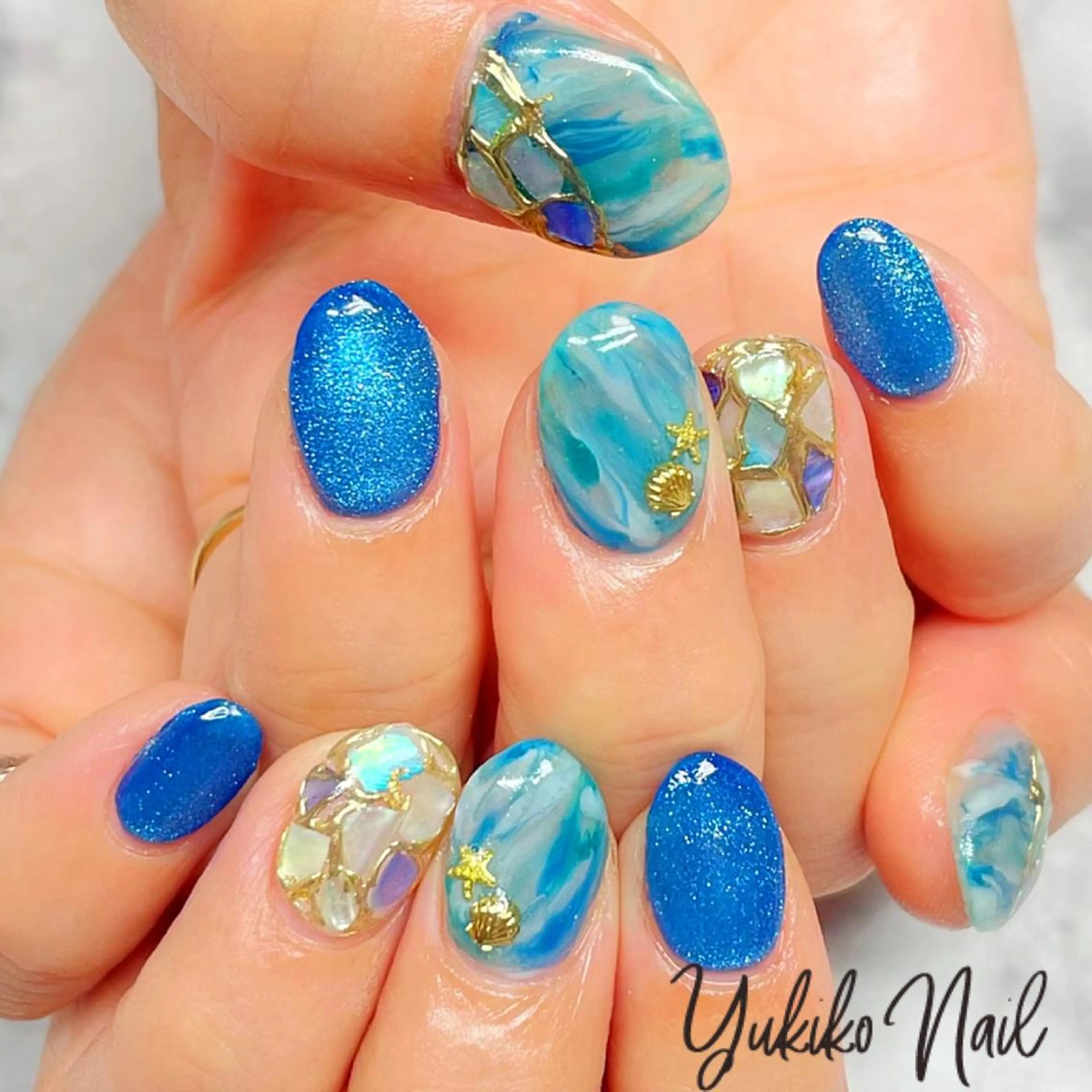 ネイル ゴージャス マグネットネイル ニュアンスネイル 夏ネイル ハンドネイル ユキコ ネイルのネイルデザイン