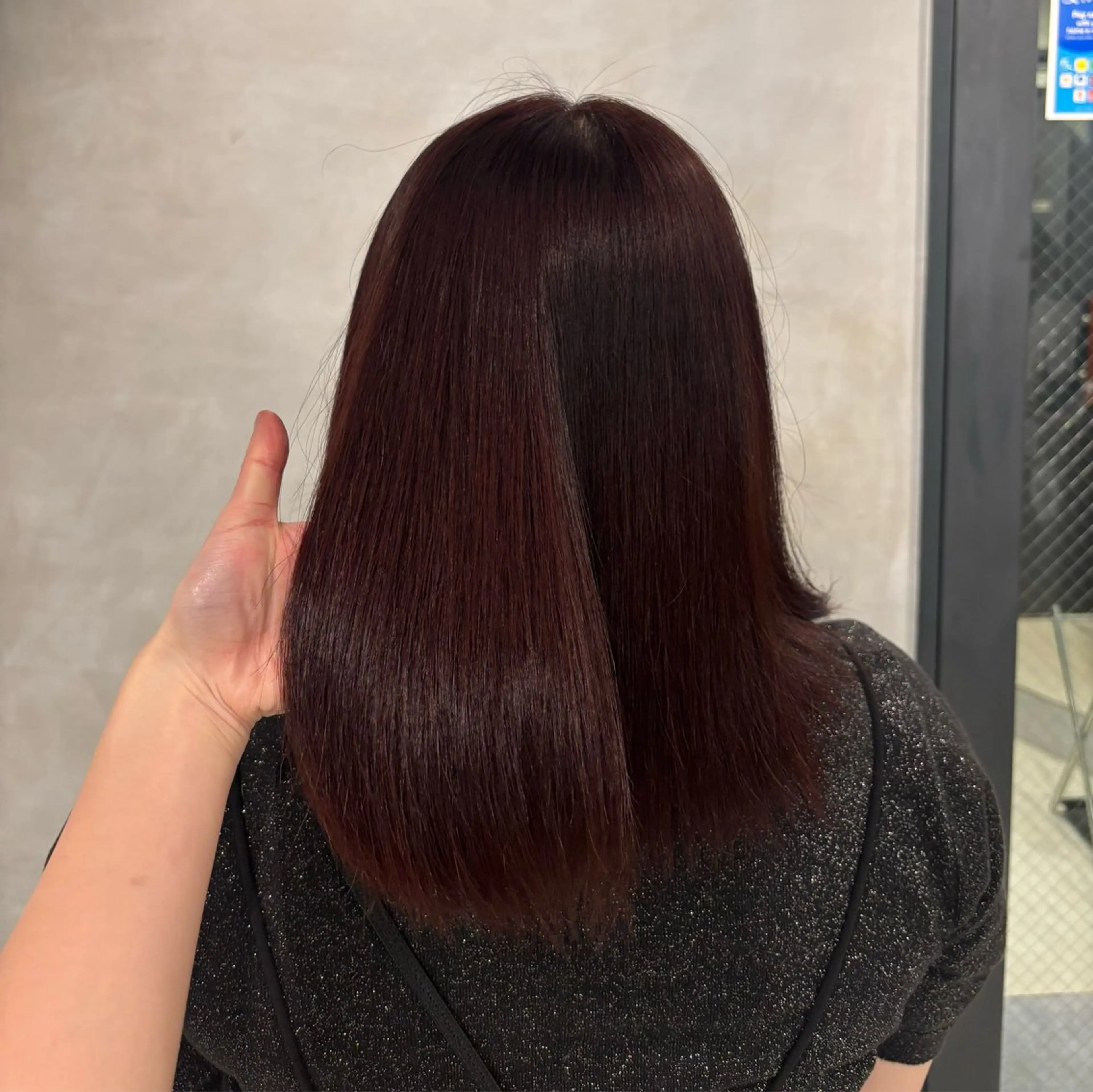 セミロング カラー ブラウンカラー カシス レッドカラー 似合わせカット ヘアカラー トリートメント 艶カラー✨️縮毛矯正 ×耳ツボ💠mamiのヘアスタイル