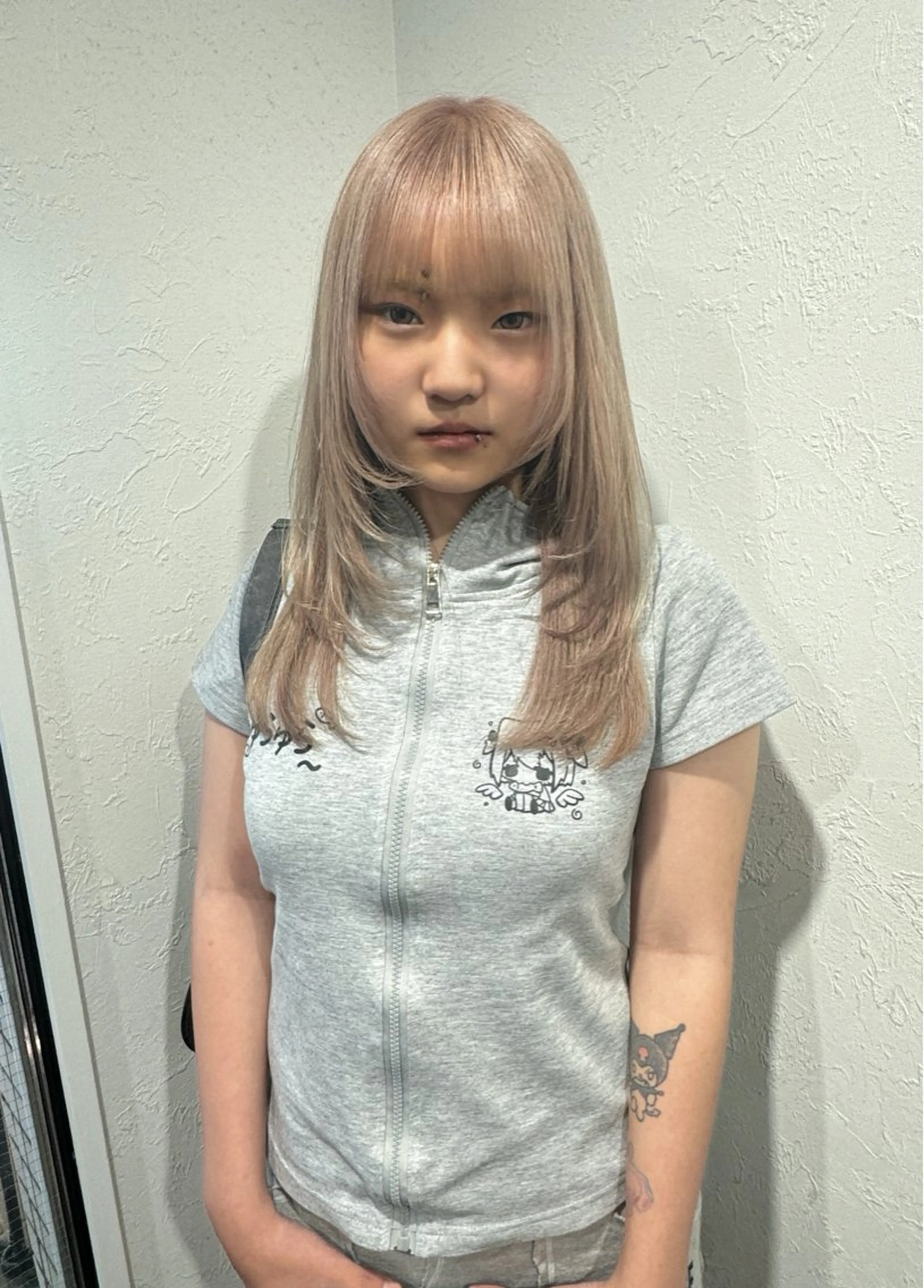 ロング カラー ハイトーン/レイヤー /艶カラー🎀のヘアスタイル