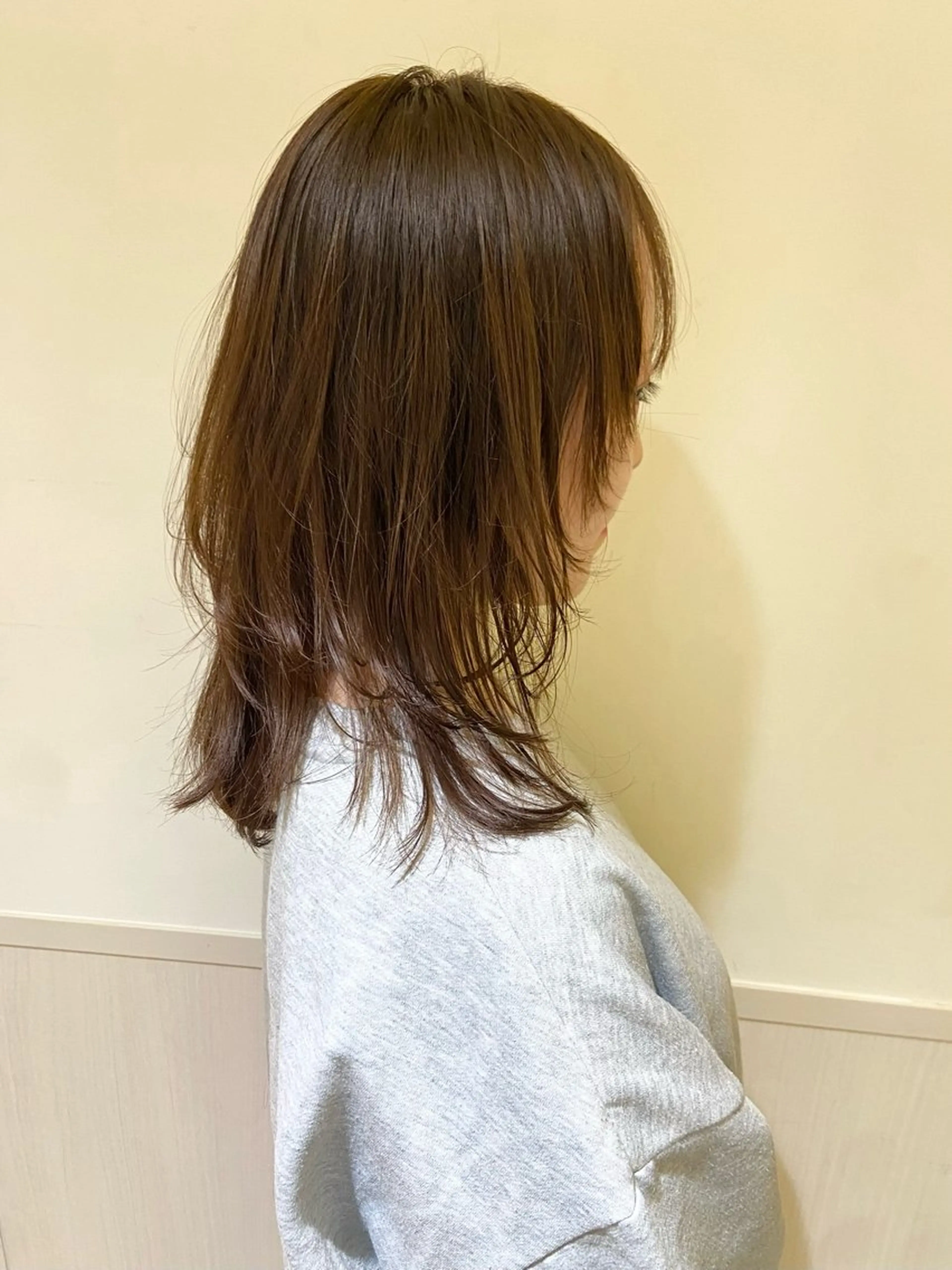 ミディアム カット 🐺ウルフ/レイヤー 似合わせ‎🤍沙羅のヘアスタイル