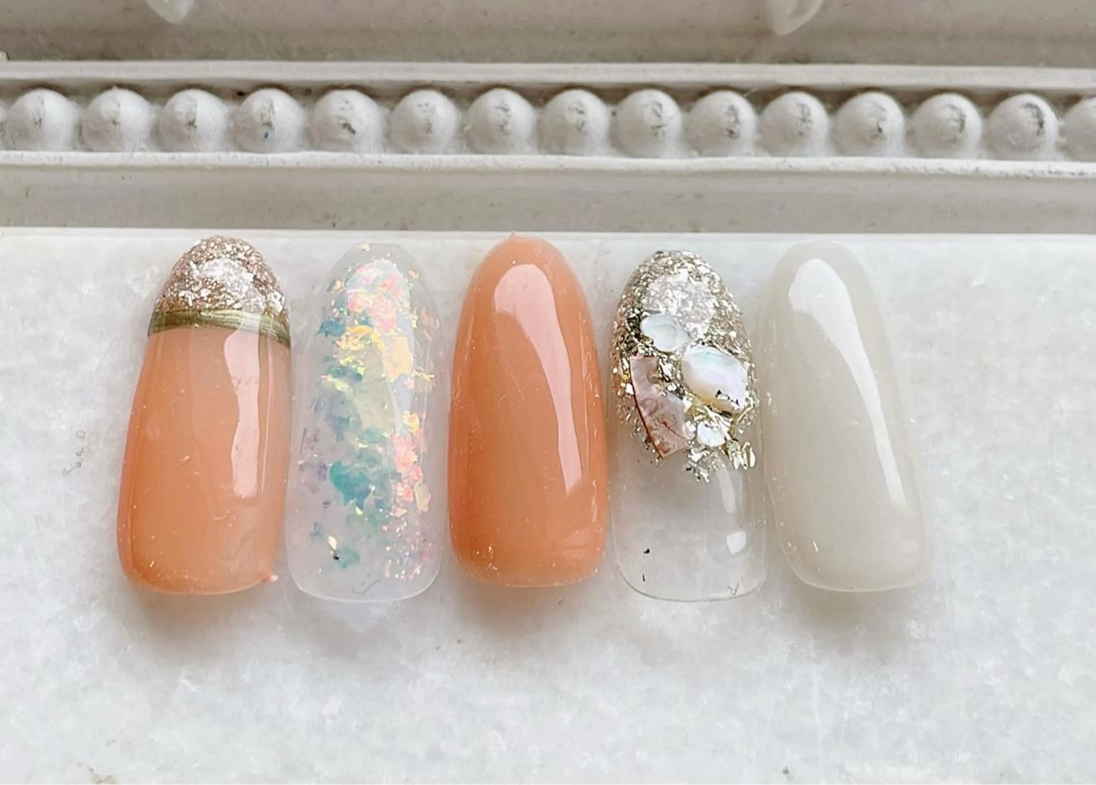 ネイル ジェルネイル キラキラネイル パラジェル ハンドネイル Satomi  のネイルデザイン