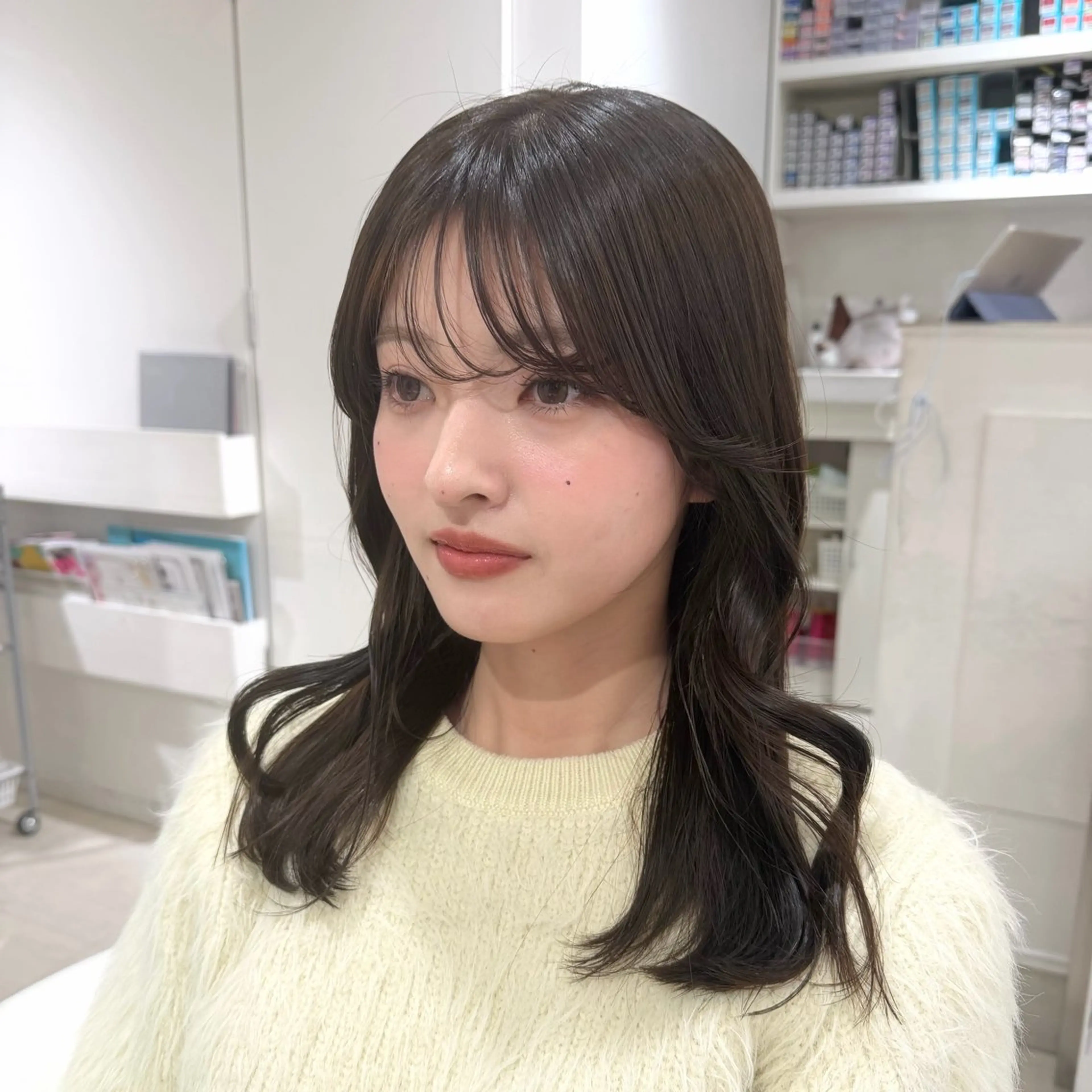 セミロング カラー ヘアカラー ParveMix 🩶🫧入江 香名のヘアスタイル