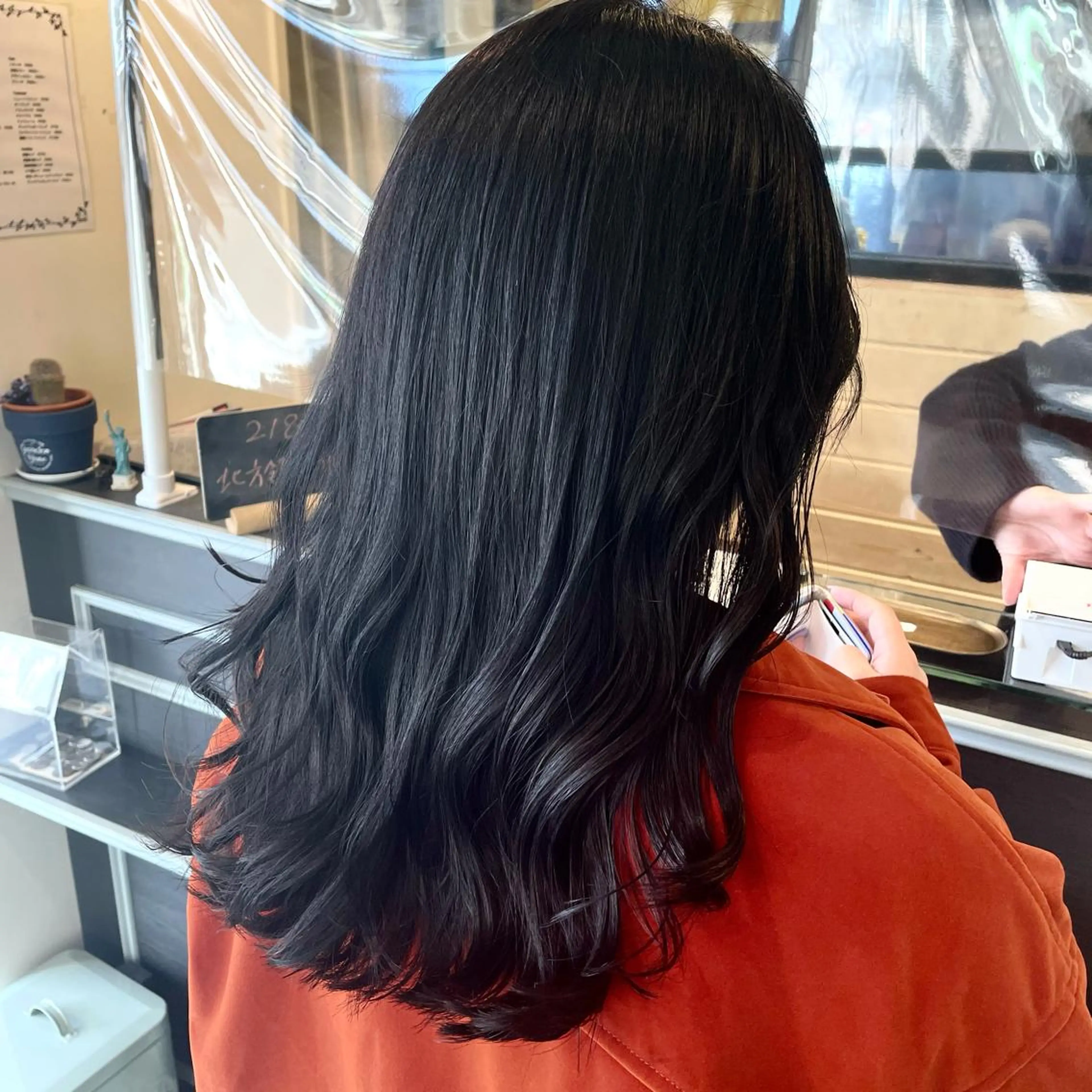 セミロング カラー スナコザワ レナのヘアスタイル