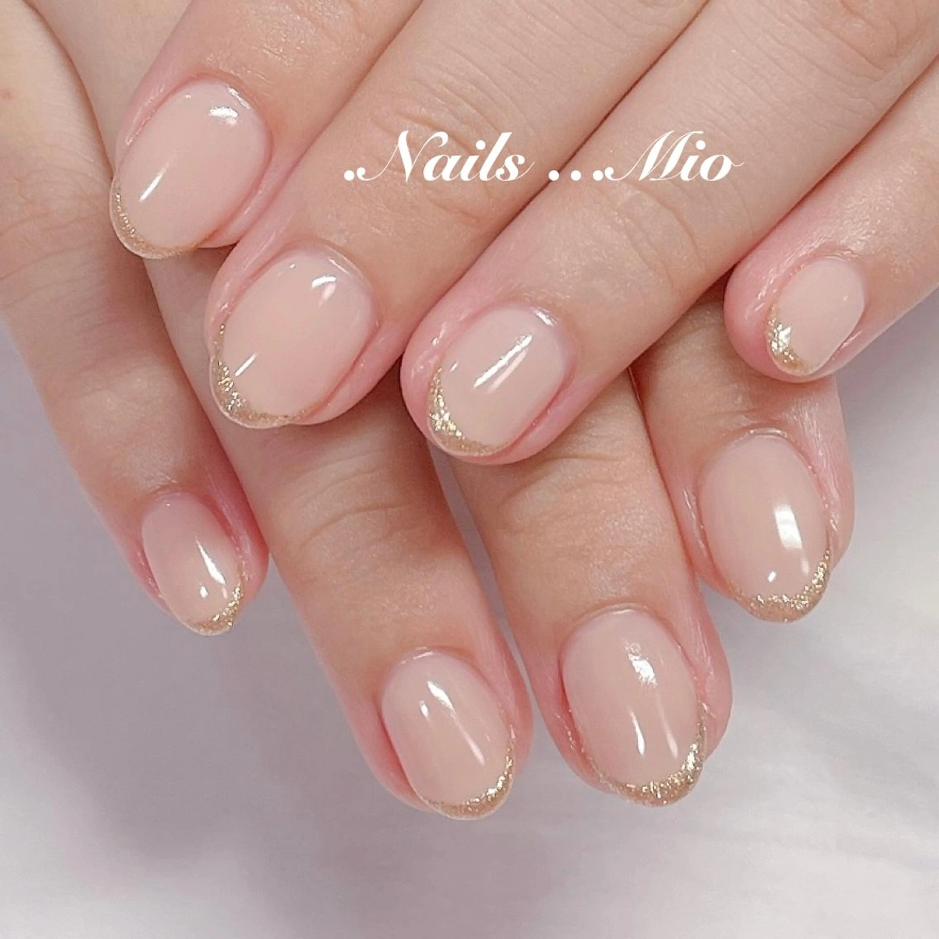 ネイル フレンチネイル ラメ(グリッター) .Nails Mio 赤羽西ネイルサロンのネイルデザイン