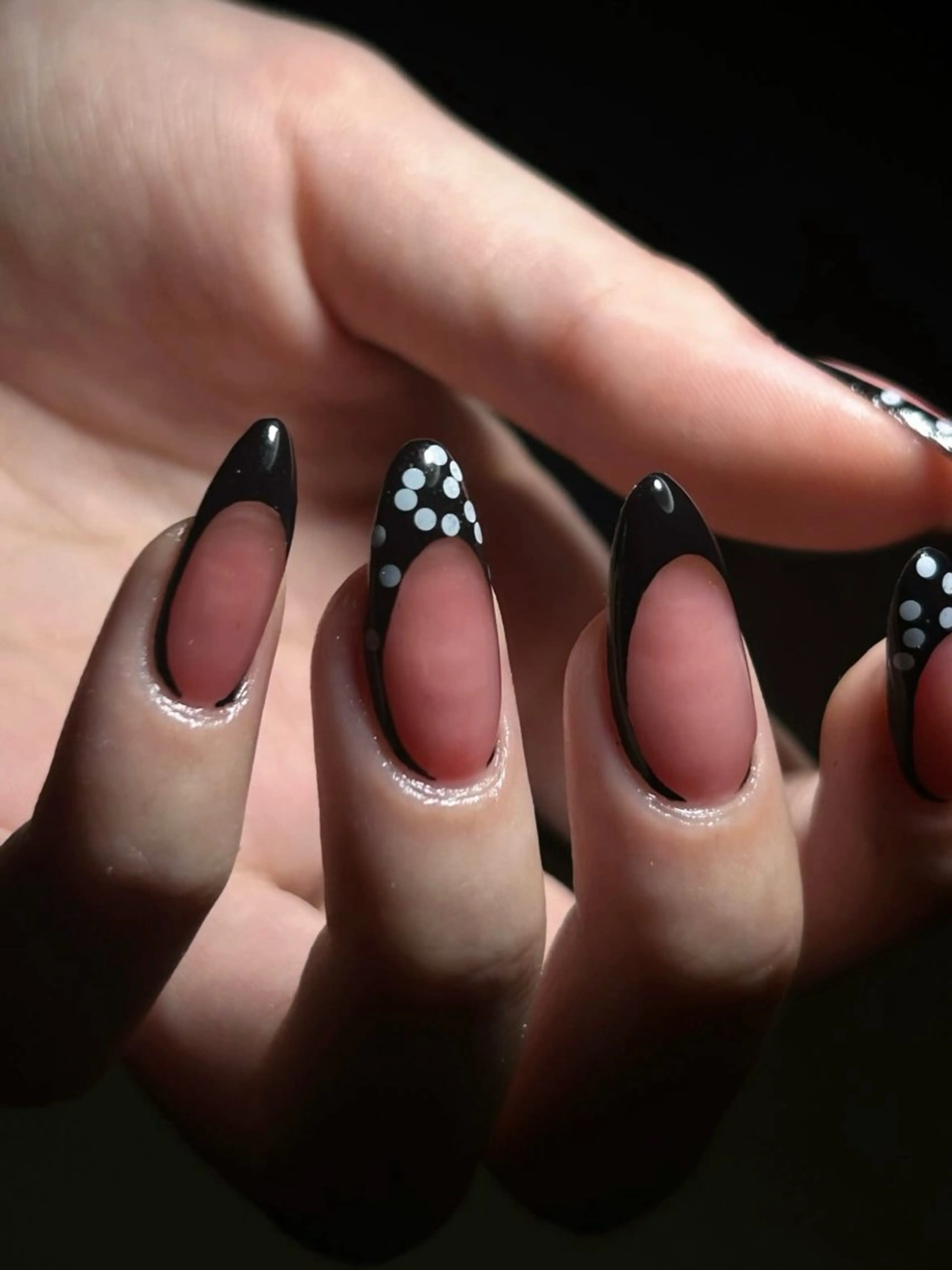 ネイル アートネイル 韓国ネイル ニュアンスネイル ぷっくりネイル ハンドネイル ハンドケア talo .のネイルデザイン