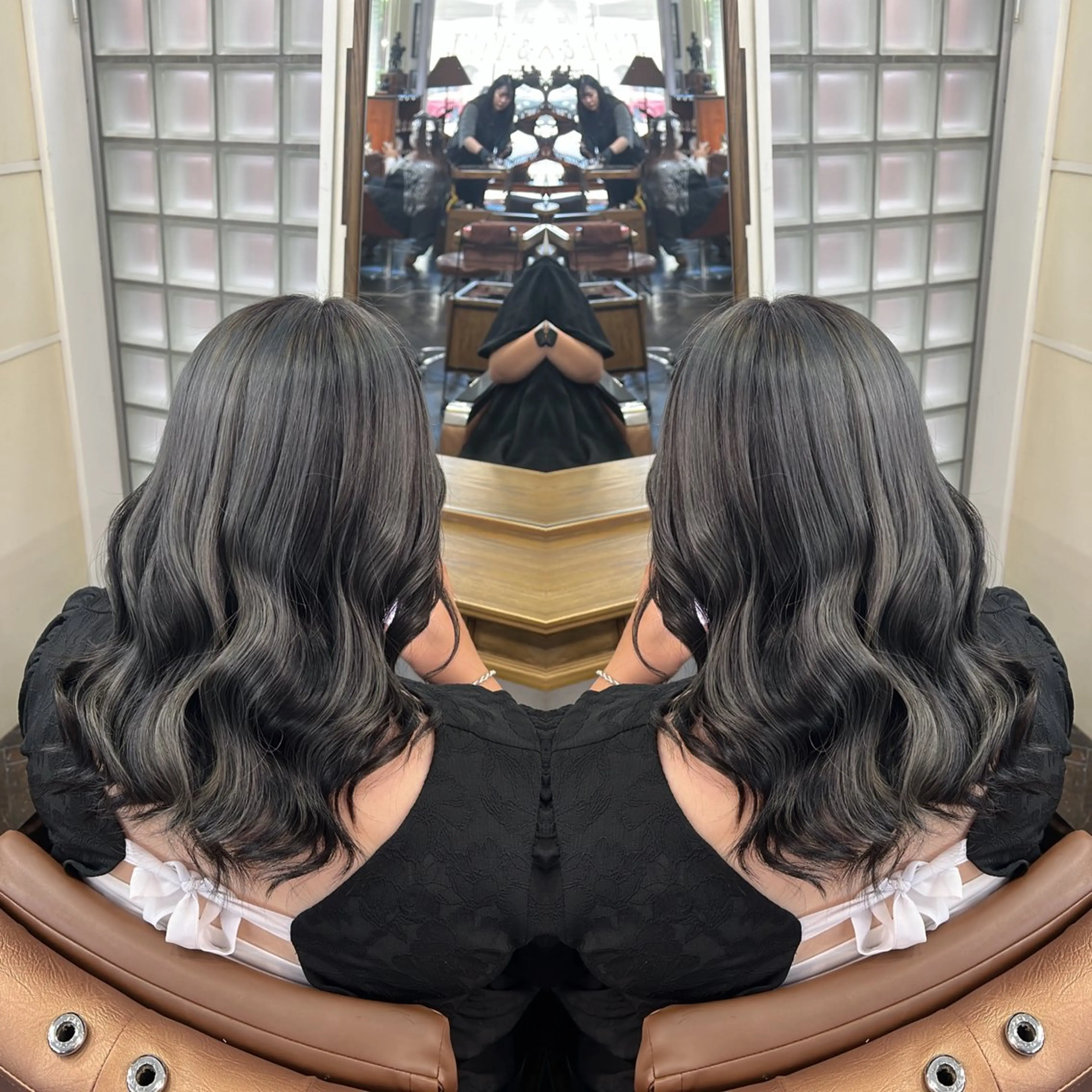 ミディアム カラー ヘアカラー トリートメント ハイライト/レイヤー /ハイトーン/AOIのヘアスタイル