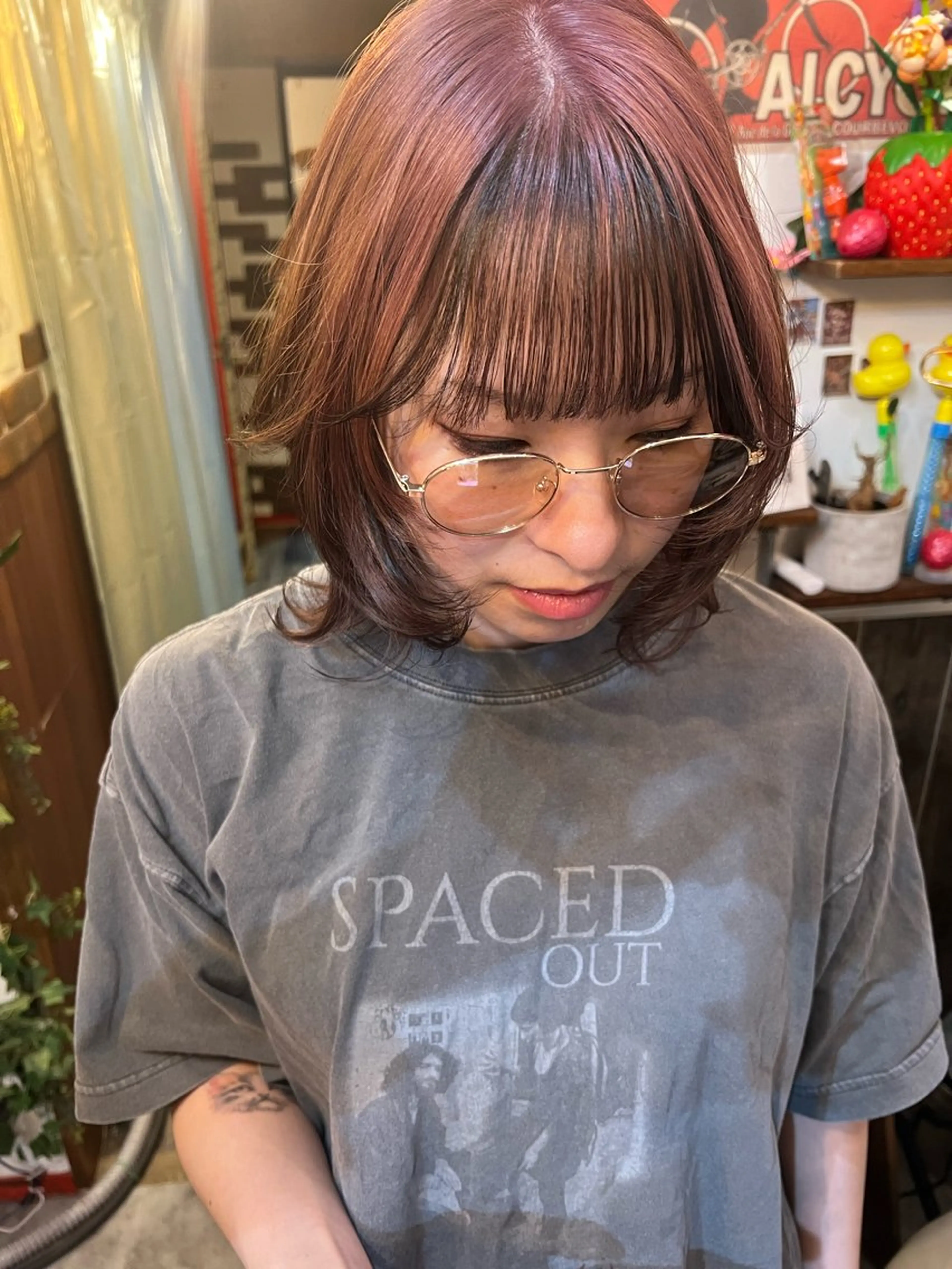 ミディアム カラー ブラウンカラー ピンクカラー ヘアカラー カラーパティシエ facce🌼ikoのヘアスタイル