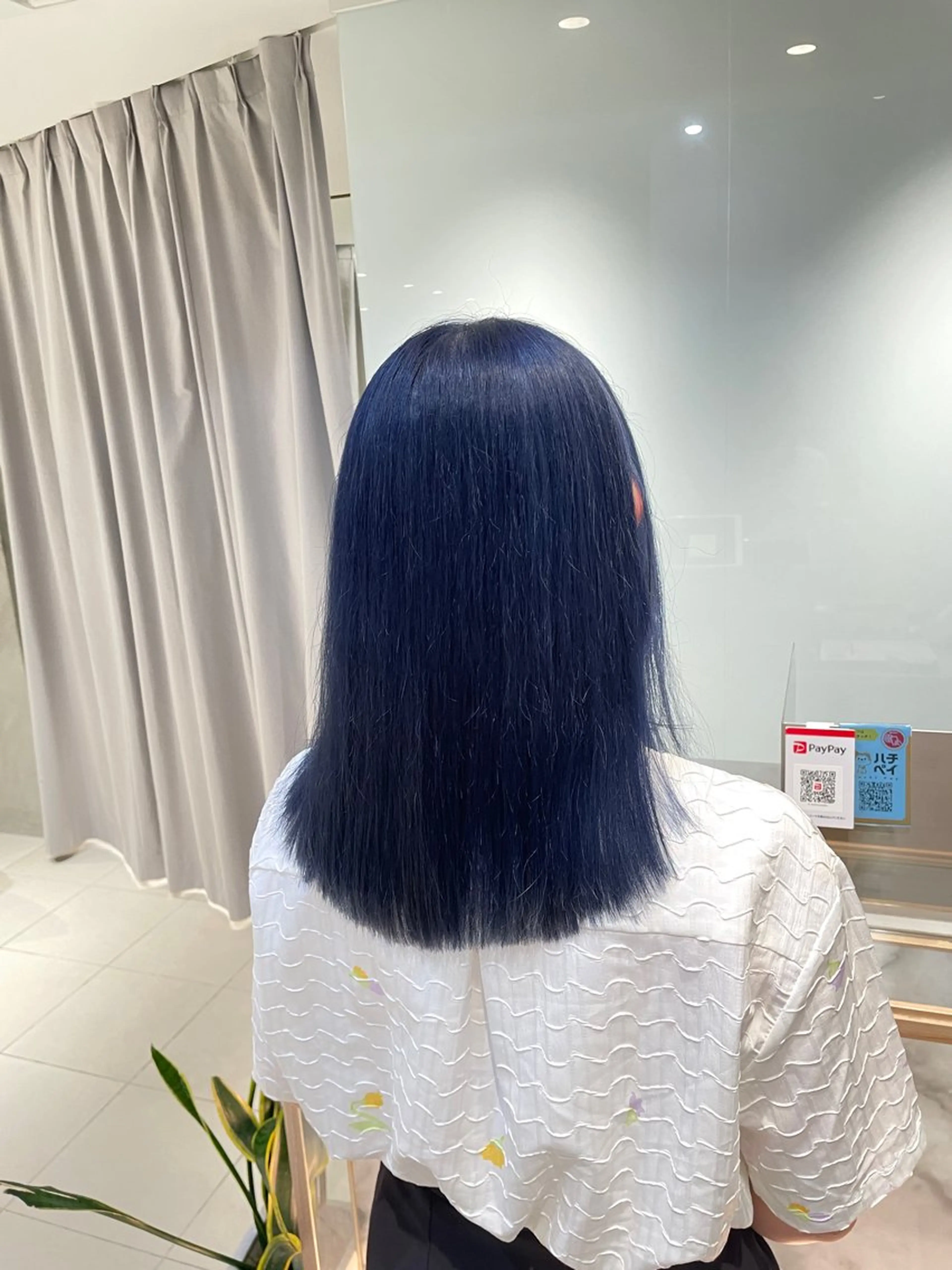 セミロング カラー ヘアアレンジ ブリーチ ブルーカラー ネイビーカラー 縮毛矯正 ヘアカラー トリートメント ヘッドスパ ヘアセット 艶髪✨寒色カラー✨ 翁長孝輔のヘアスタイル
