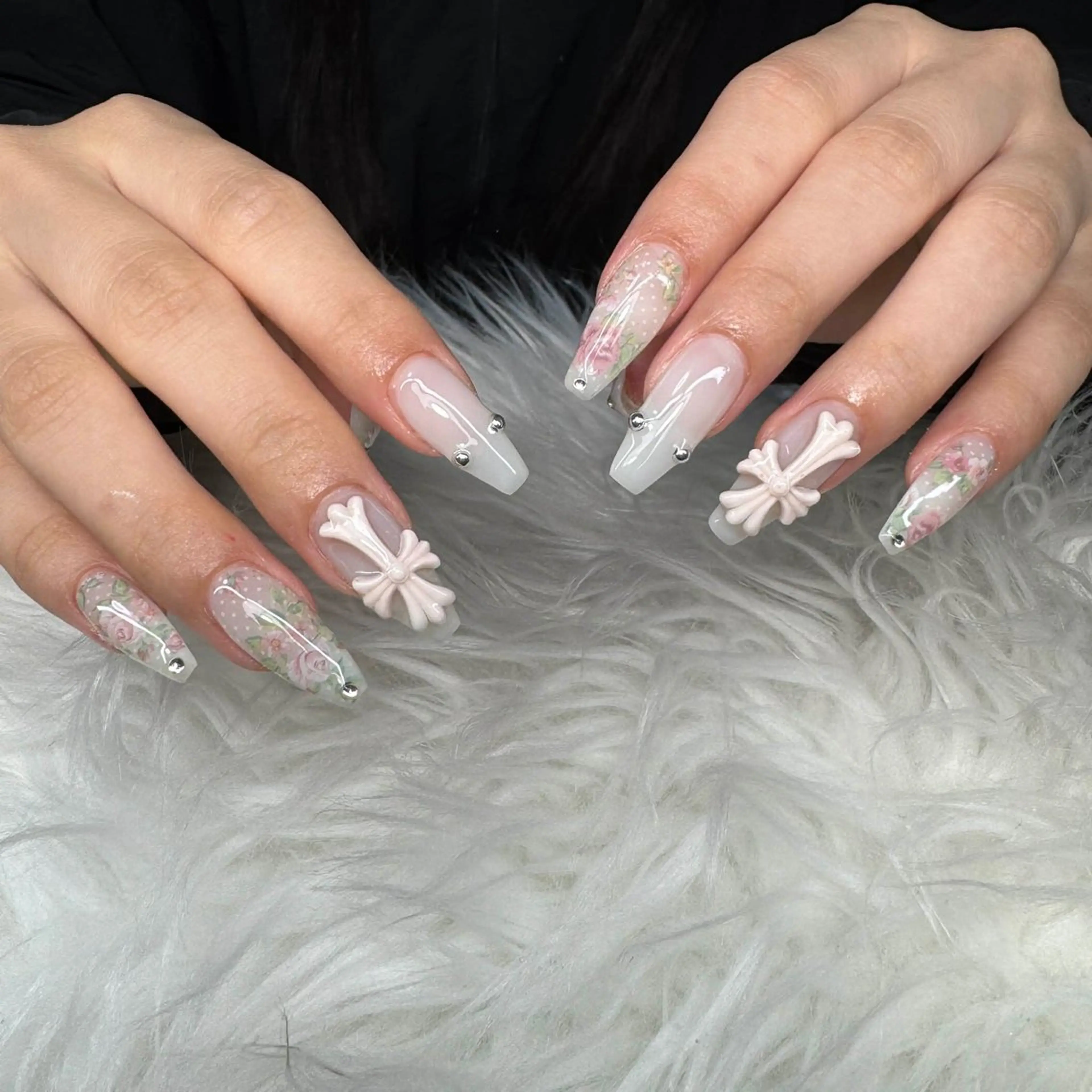 ネイル ハンドネイル T.Lee Nail Lilyのネイルデザイン