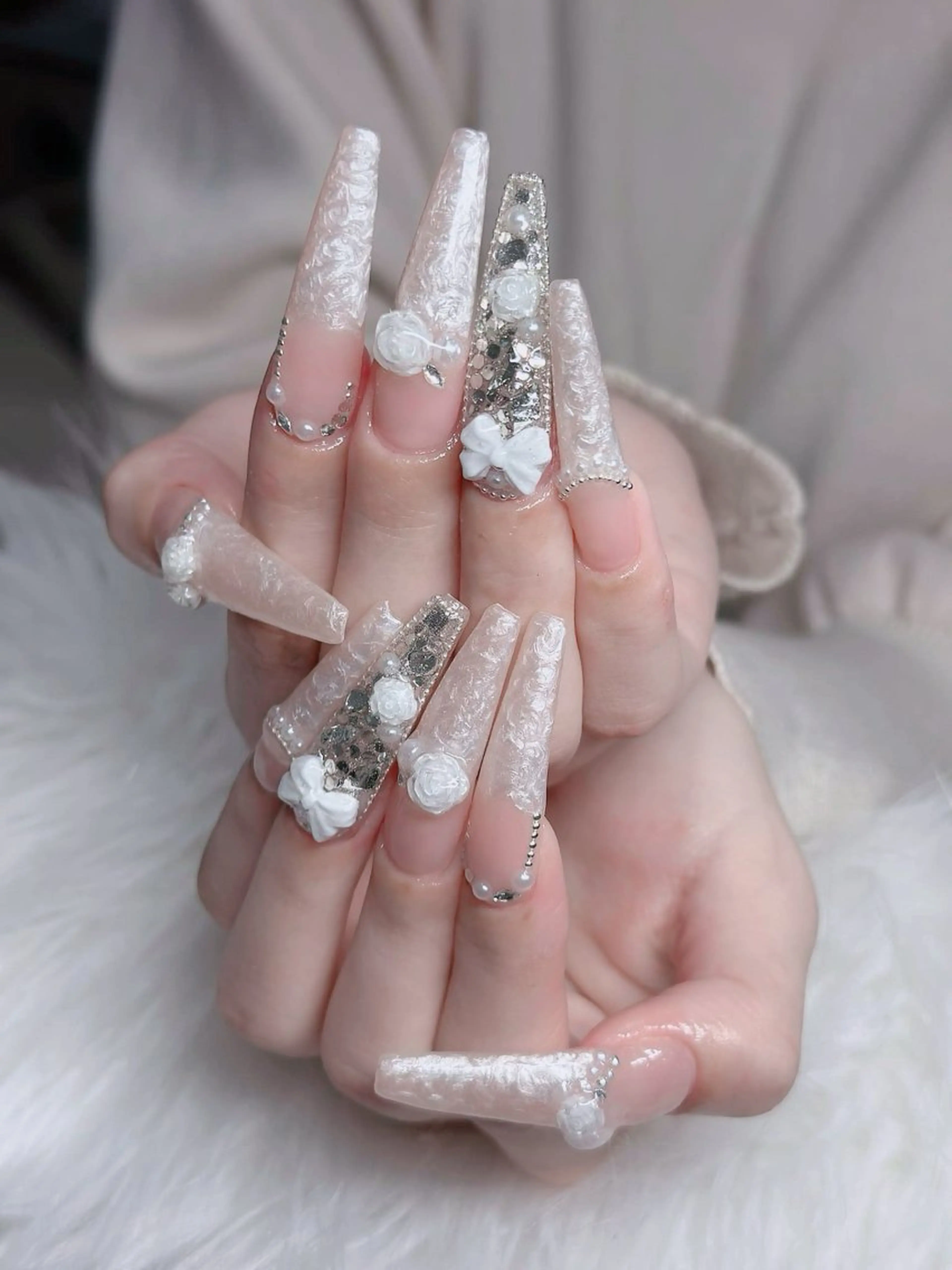 ネイル フレンチネイル ジェルネイル ガラスフレンチ ハロウィン ハート ハンドネイル H.baby Nail Salonのネイルデザイン