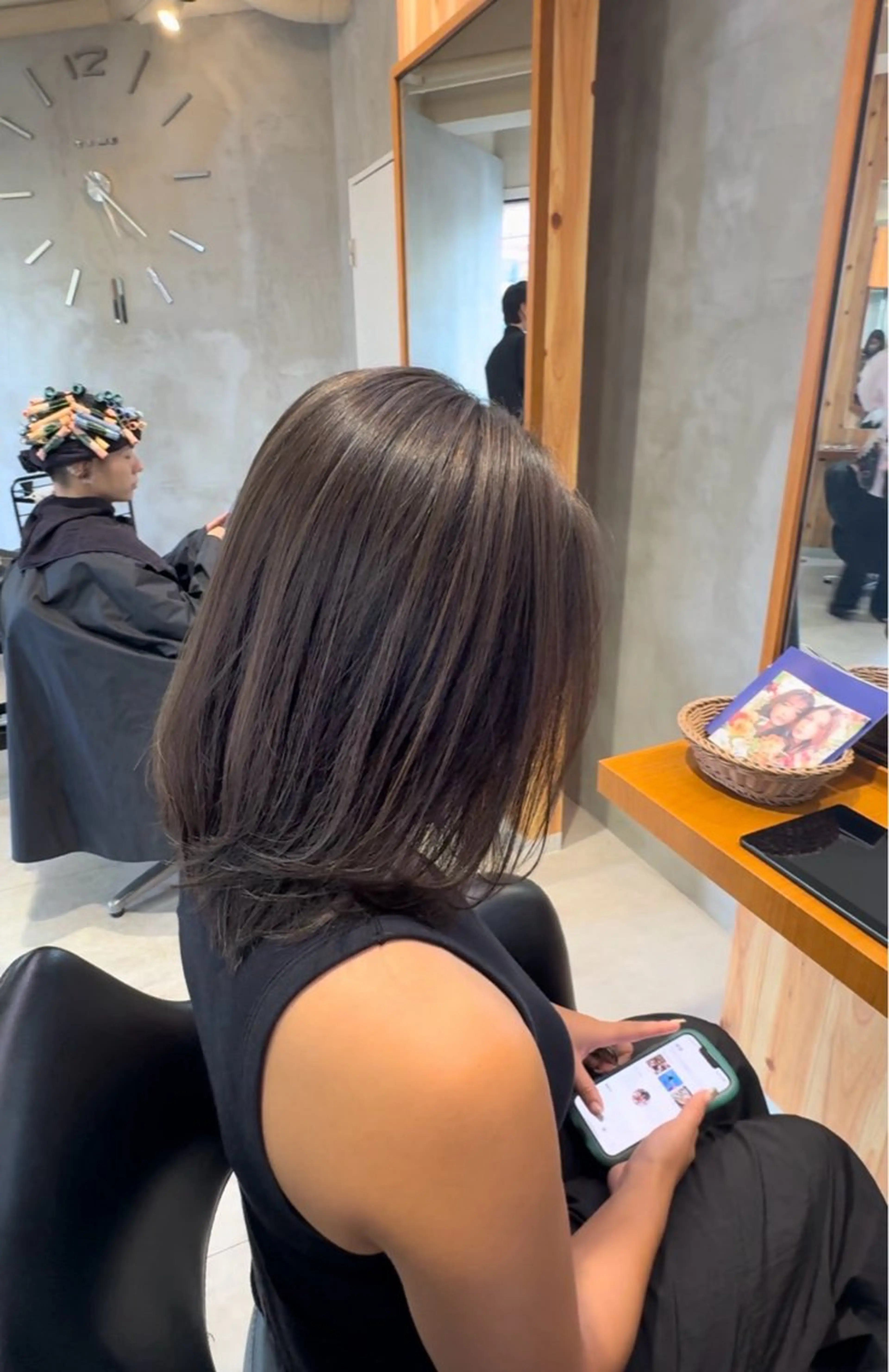 セミロング カラー ヘアアレンジ 佐々木  まゆかのヘアスタイル