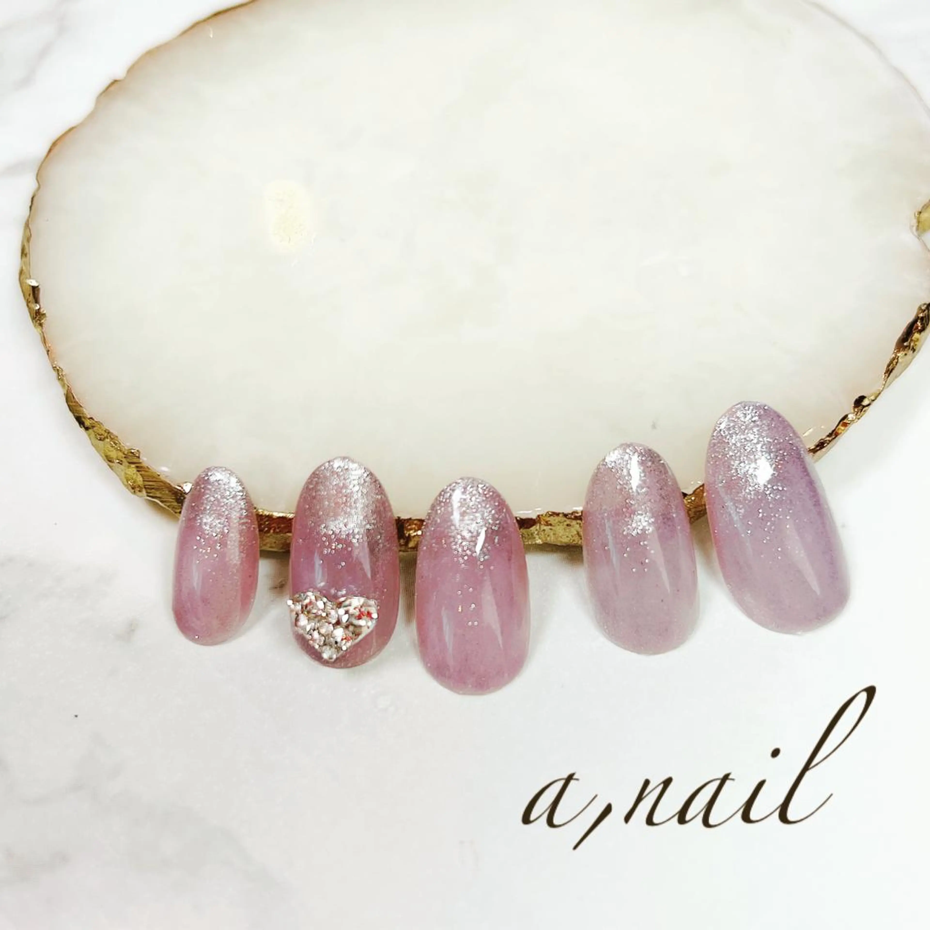 ネイル フレンチネイル ジェルネイル グラデーション ハート キラキラネイル ハンドネイル ネイルサロン エーネイルのネイルデザイン