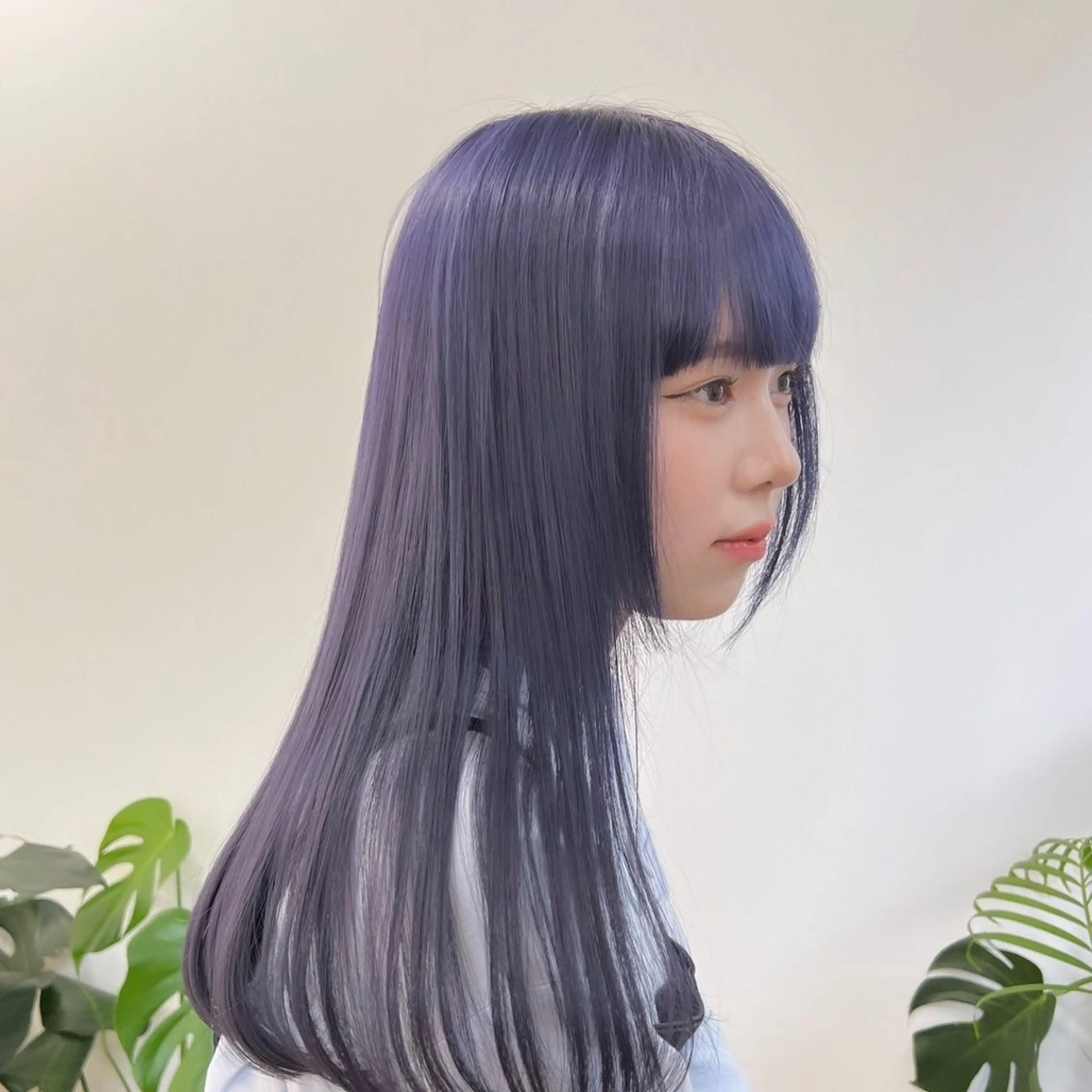 セミロング カラー ブリーチ/ウルフ/ スパイキーショートのヘアスタイル