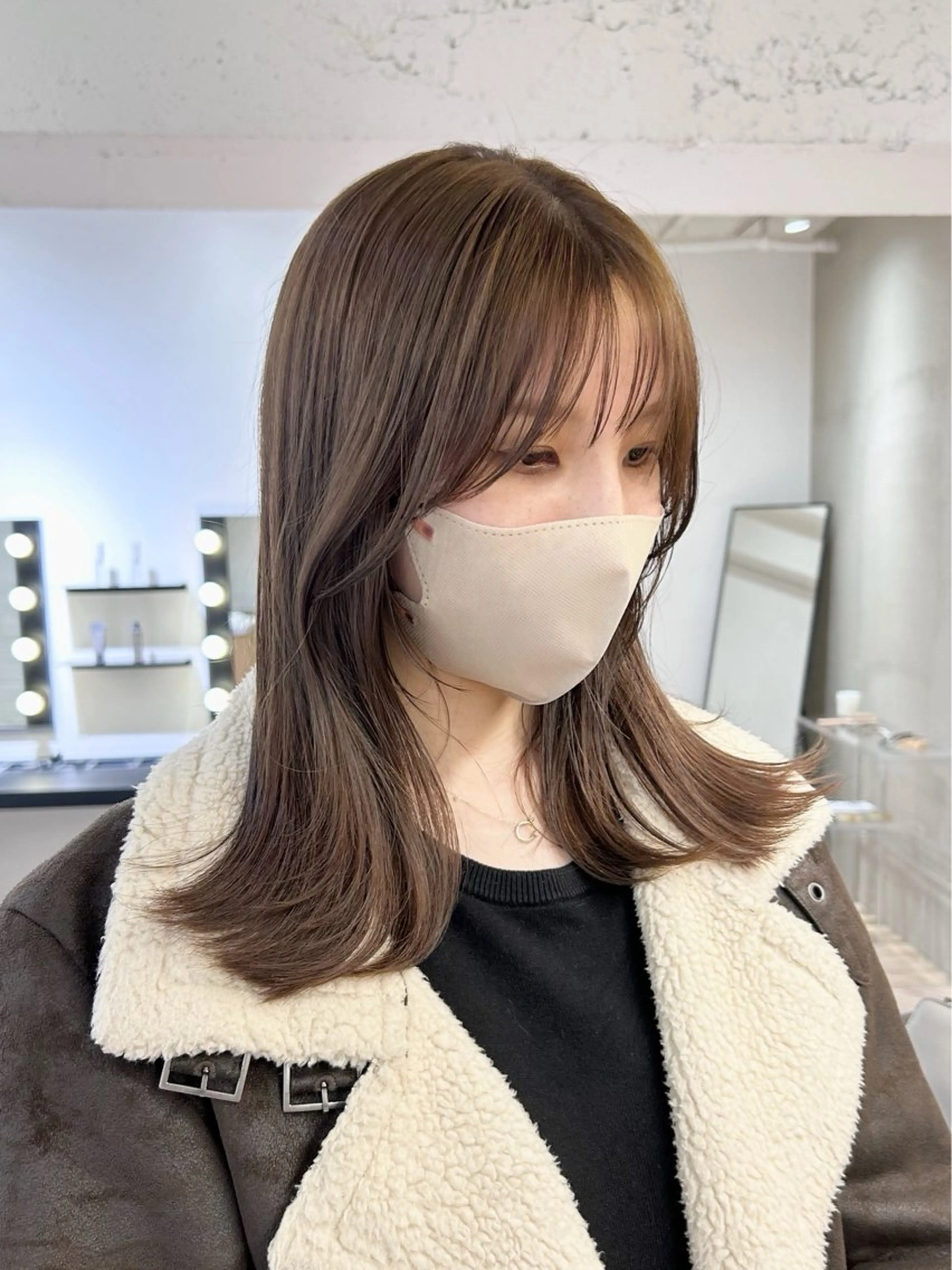 セミロング カラー ベージュカラー ブリーチ 透明感カラー ダブルカラー ブリーチなしカラー レイヤーカット/栄/ 顔周り/キトウモエノのヘアスタイル