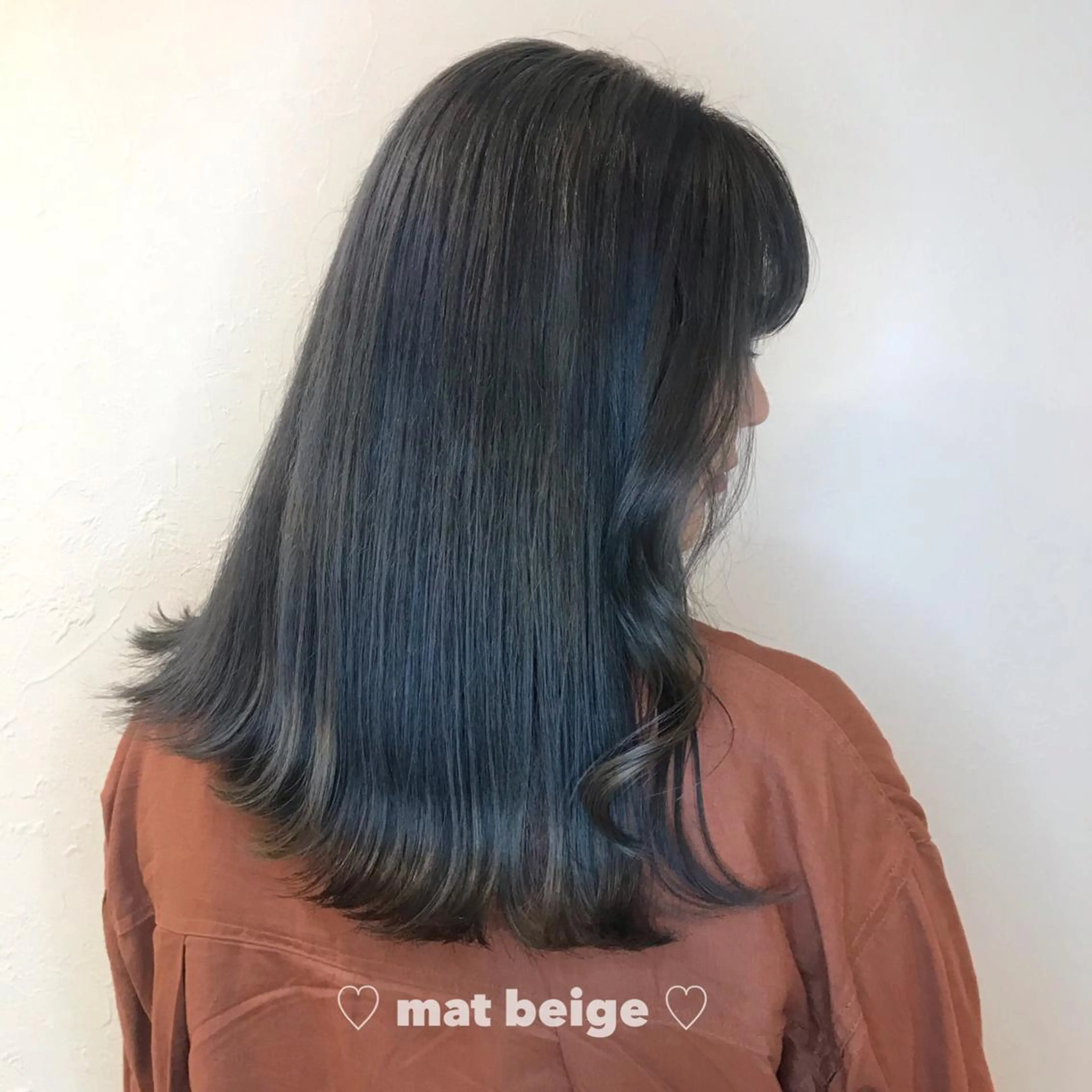 セミロング ブリーチなしカラー ダブルカラーエクステのヘアスタイル