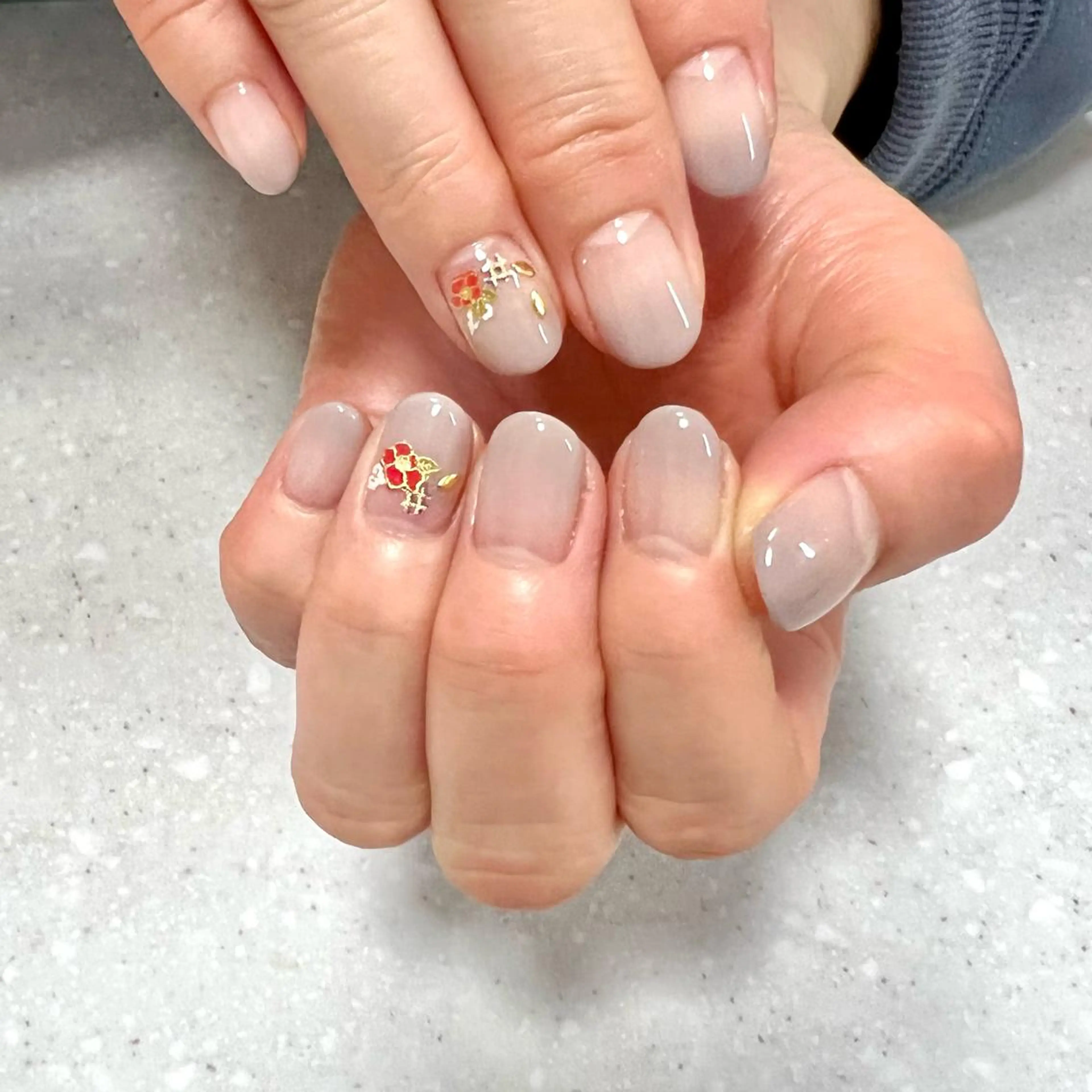 ネイル グラデーション オフィスネイル シンプルネイル 冬ネイル ステラ marikominoのネイルデザイン