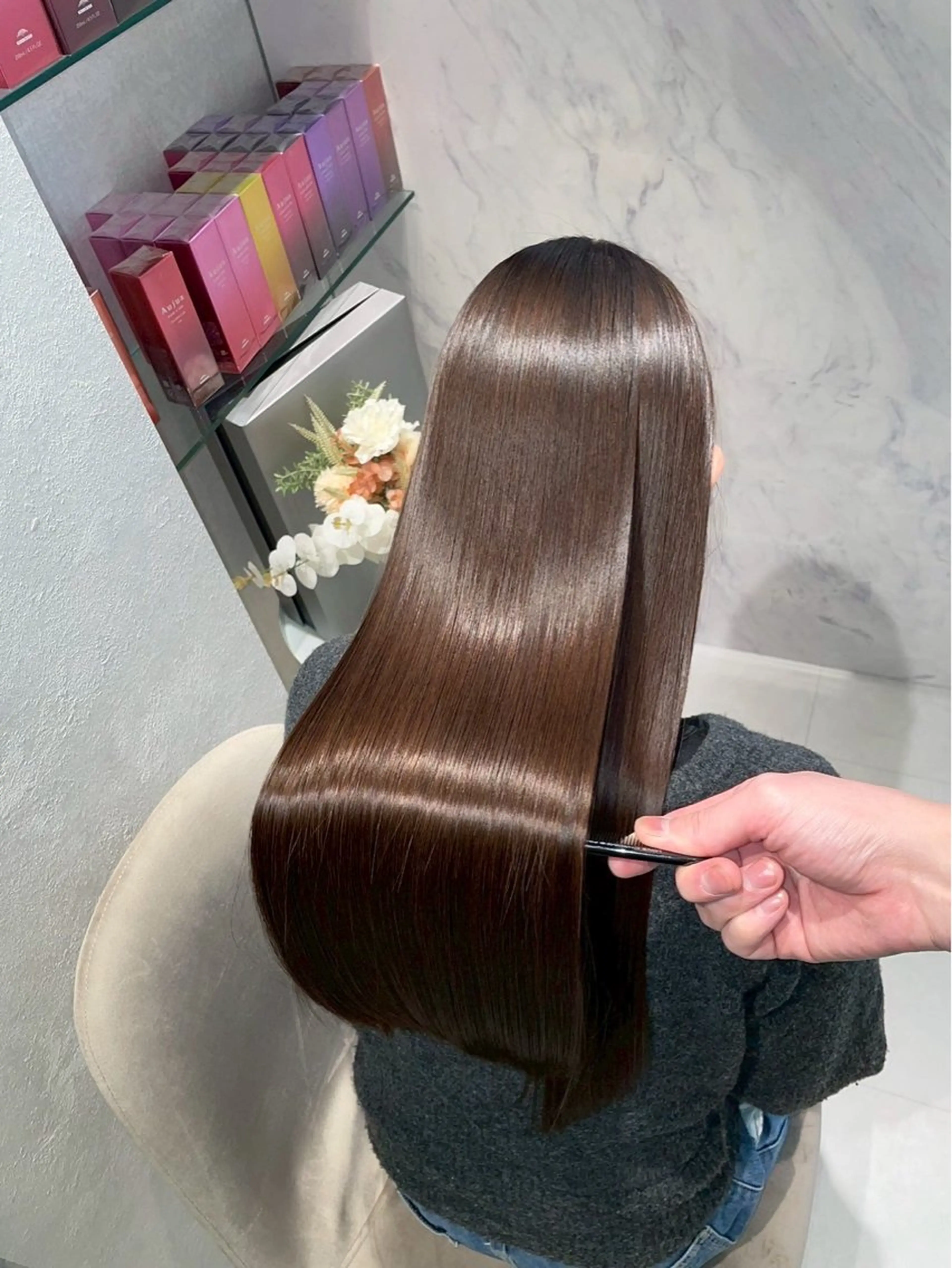 ロング カラー youres hair 新宿3丁目店所属・🍫ハイトーン✖︎ 髪質改善🍫柴田のヘアスタイル