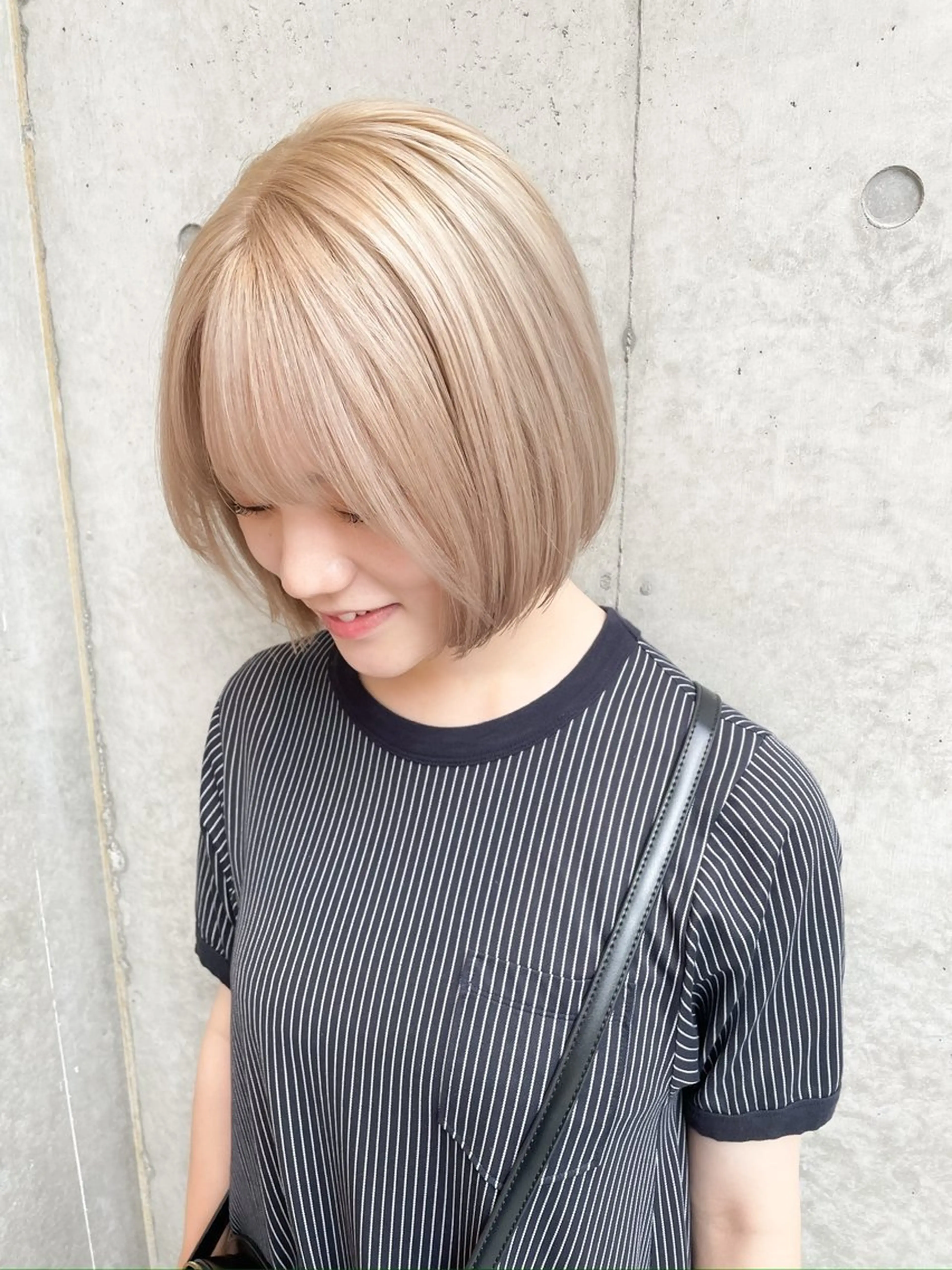 ショート カラー ヘアアレンジ ミニボブ/ブリーチ 🌈MISATOのヘアスタイル