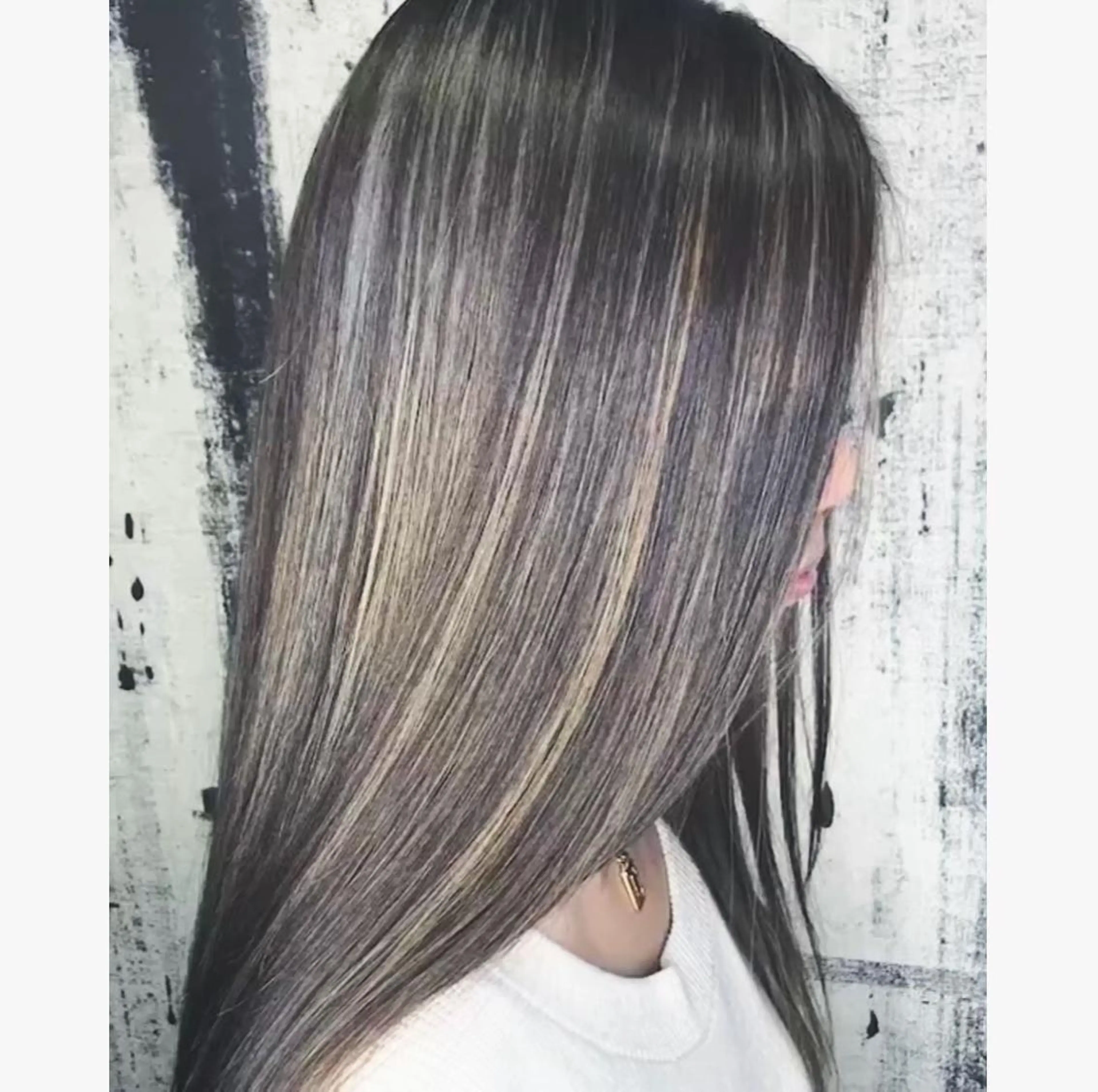 セミロング レイヤーカット ヘアカラー カラー特化 横川　翔希のヘアスタイル