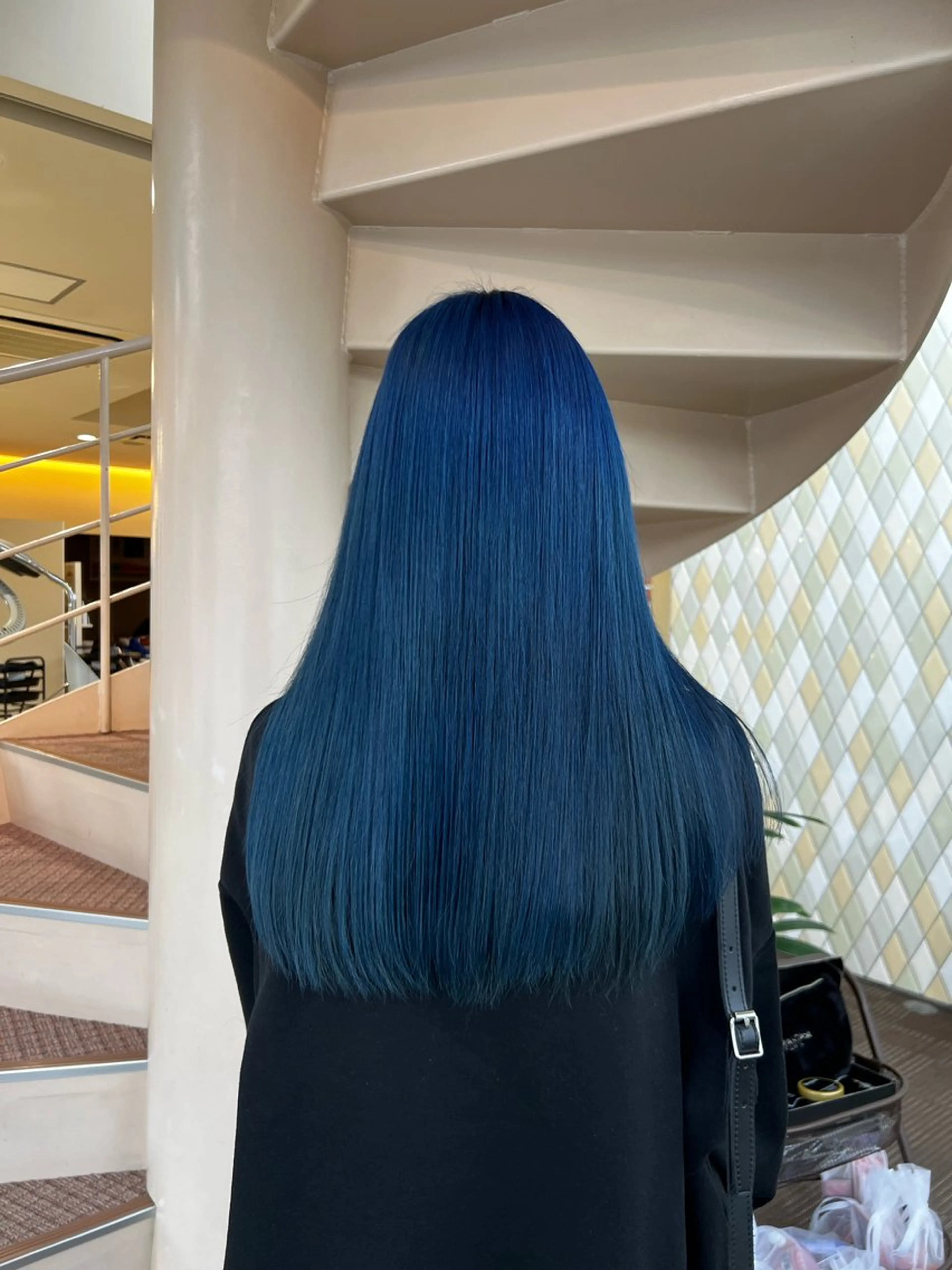 カラー ブリーチ 安藤 暁のヘアスタイル