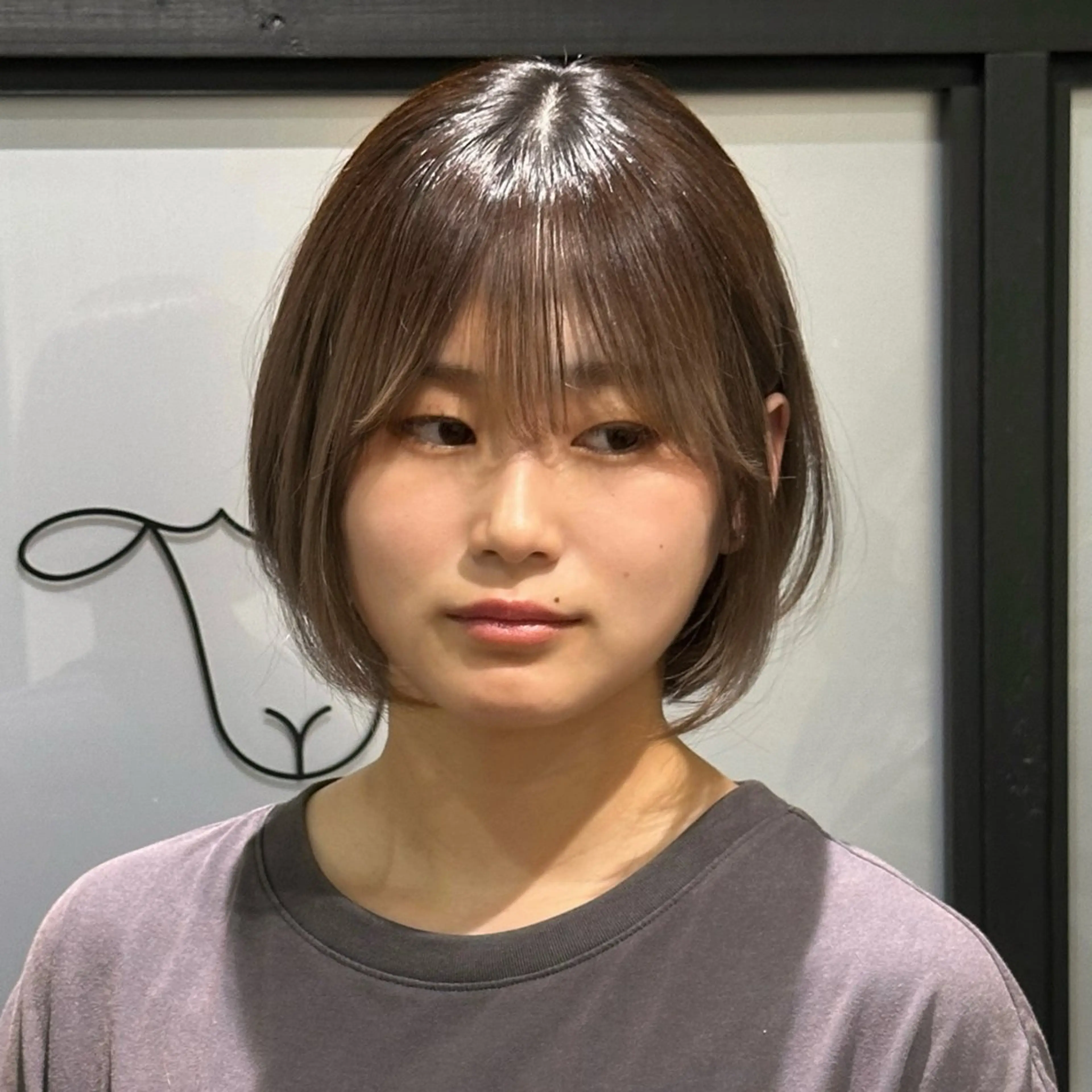 ショート ショートボブ ボブ ショートヘア カット ヘアカラー トリートメント マエダルイ🌐 レイヤースタイルのヘアスタイル
