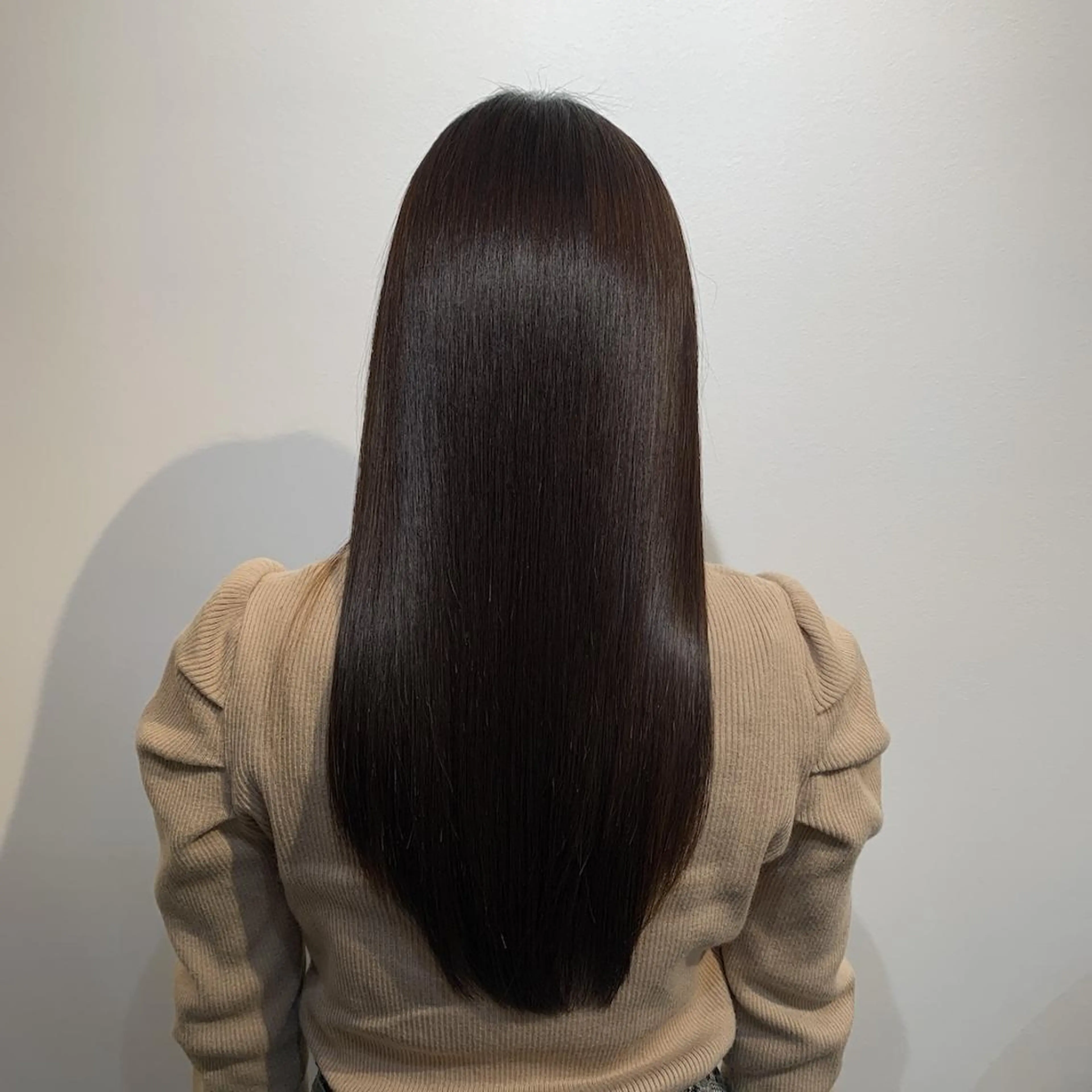 ロング 髪質改善 トリートメント 縮毛矯正 丸山 真菜のヘアスタイル