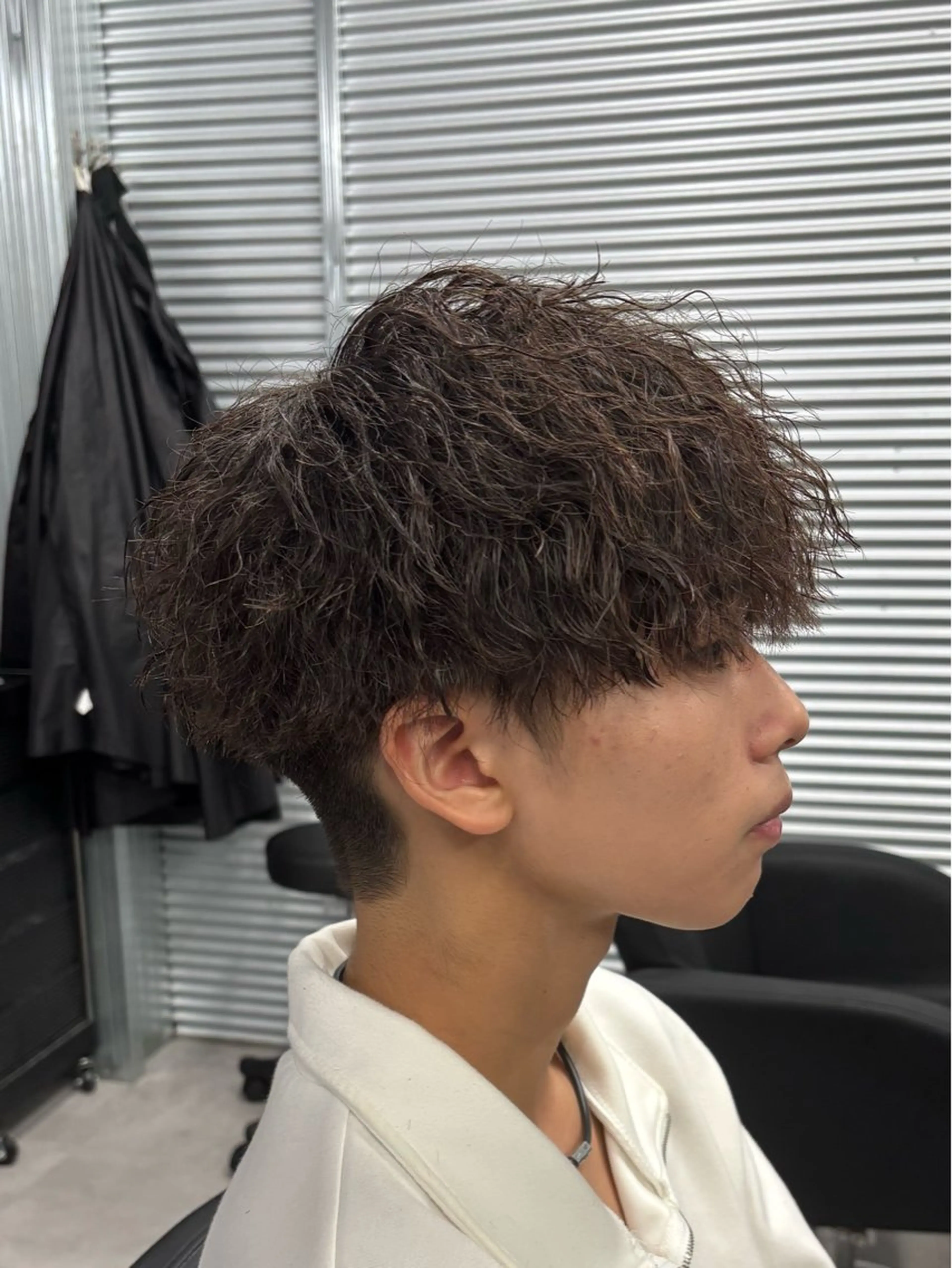 パーマ メンズ メンズパーマ ツイストスパイラルパーマ スパイラルパーマ カット パーマ トリートメント 波巻き/ツイスパ/ 短髪/鈴木俊也のヘアスタイル