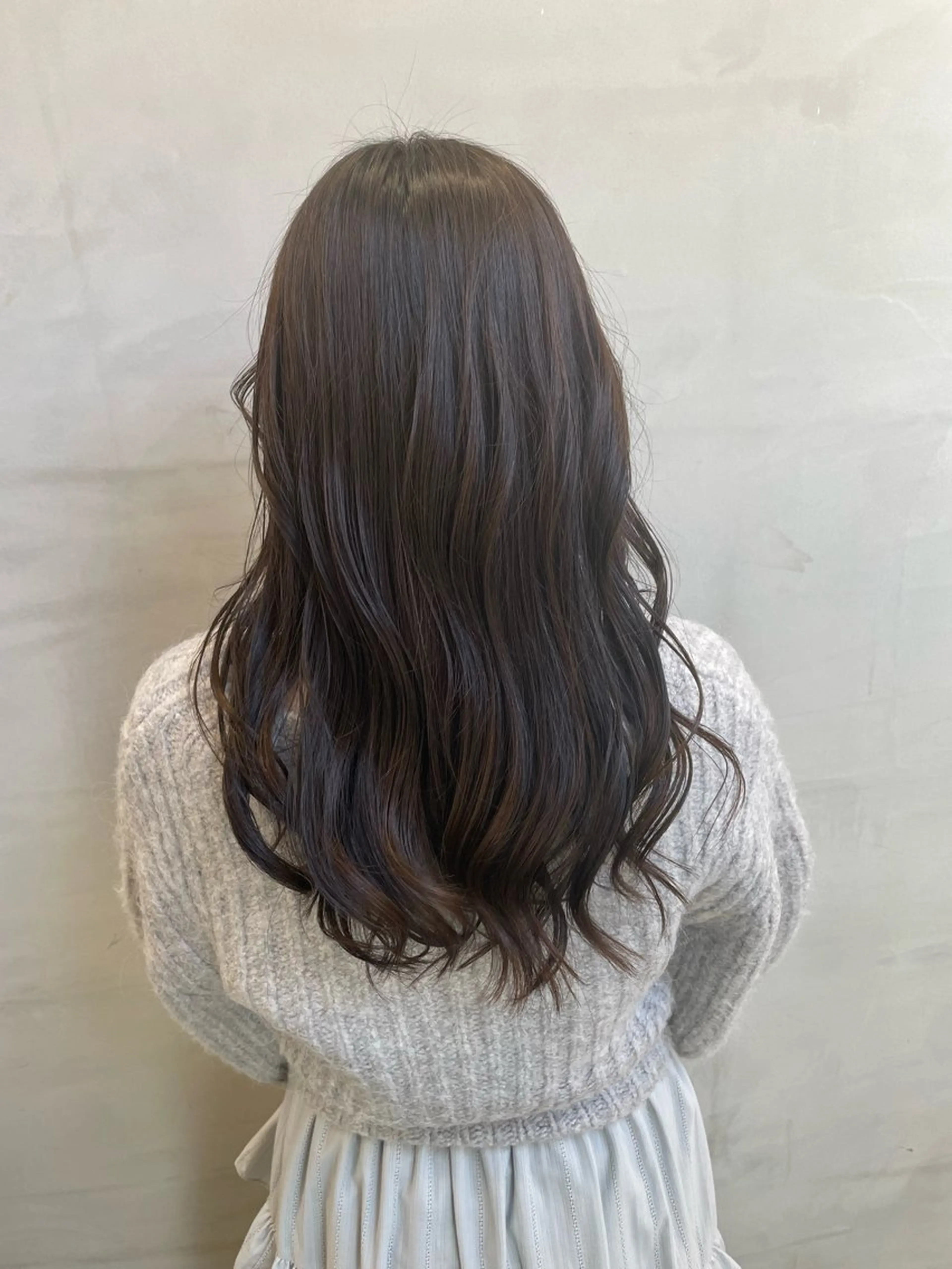 セミロング カラー グレージュ 高山🐬髪質改善 池袋で縮毛矯正のヘアスタイル