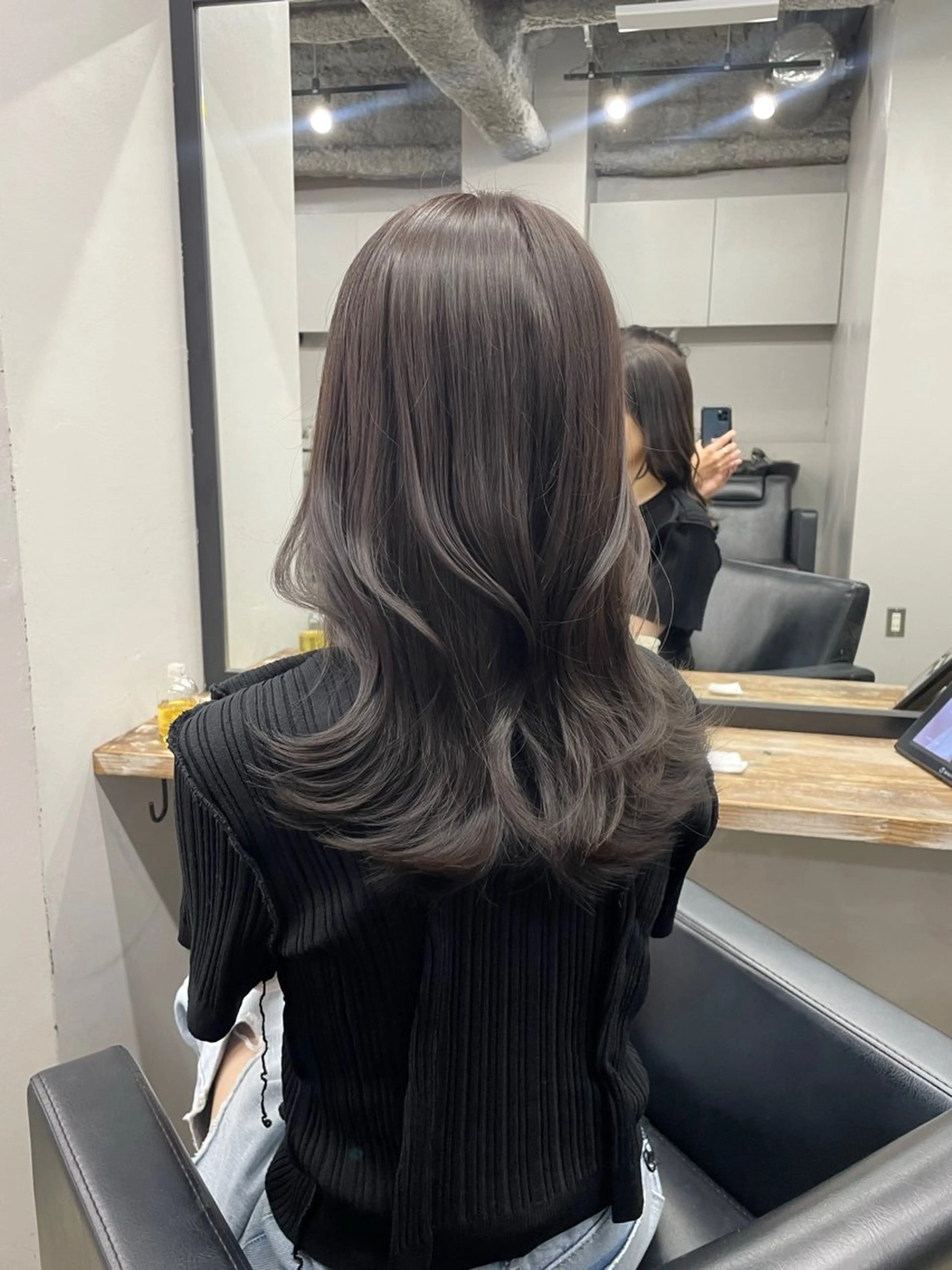 ロング カラー カット ヘアカラー トリートメント ヘアセット 新宿/韓国ヘア/ 髪質改善ストレートのヘアスタイル