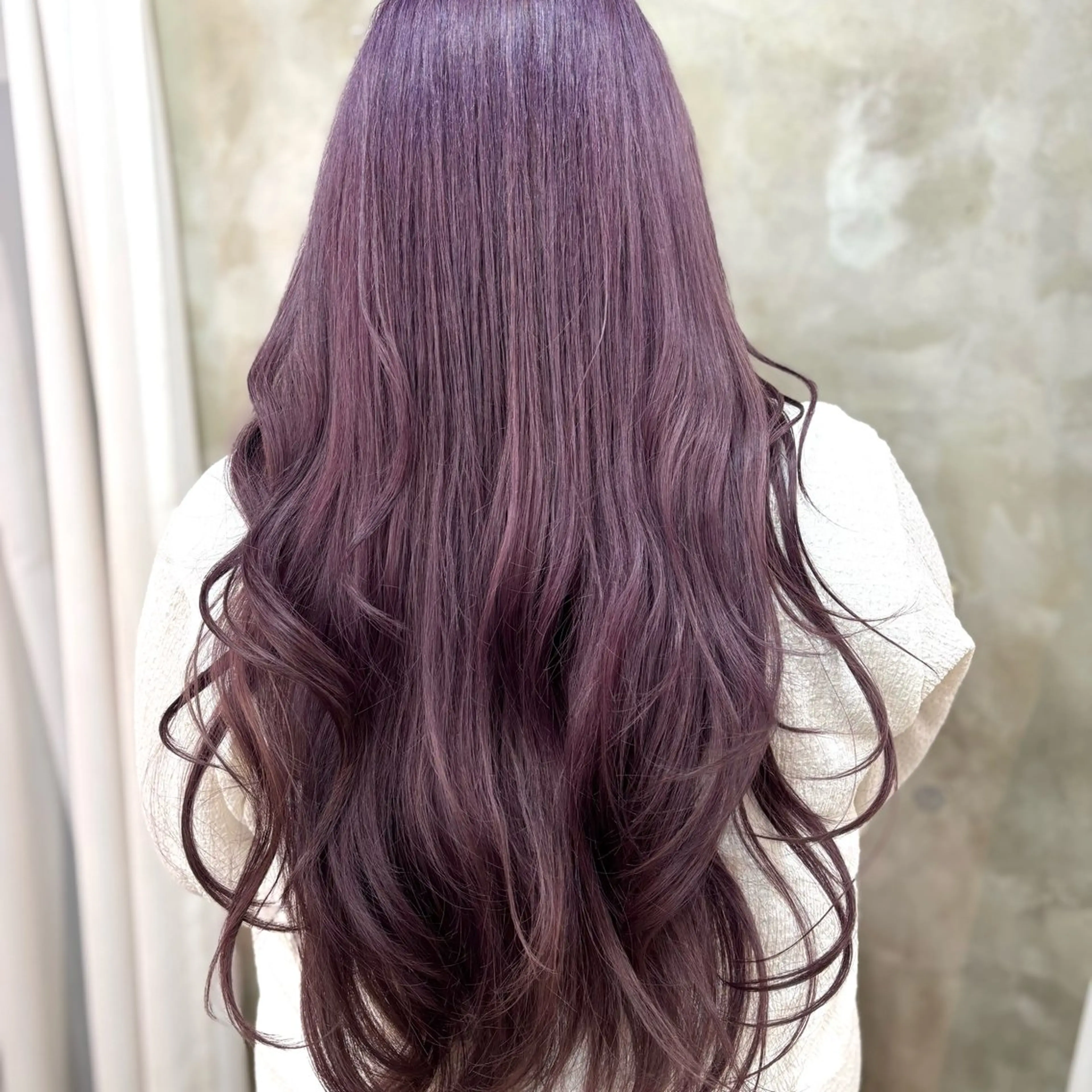 ロング カラー ブリーチ パープルカラー 艶髪‎カラー🤍 RIKAのヘアスタイル