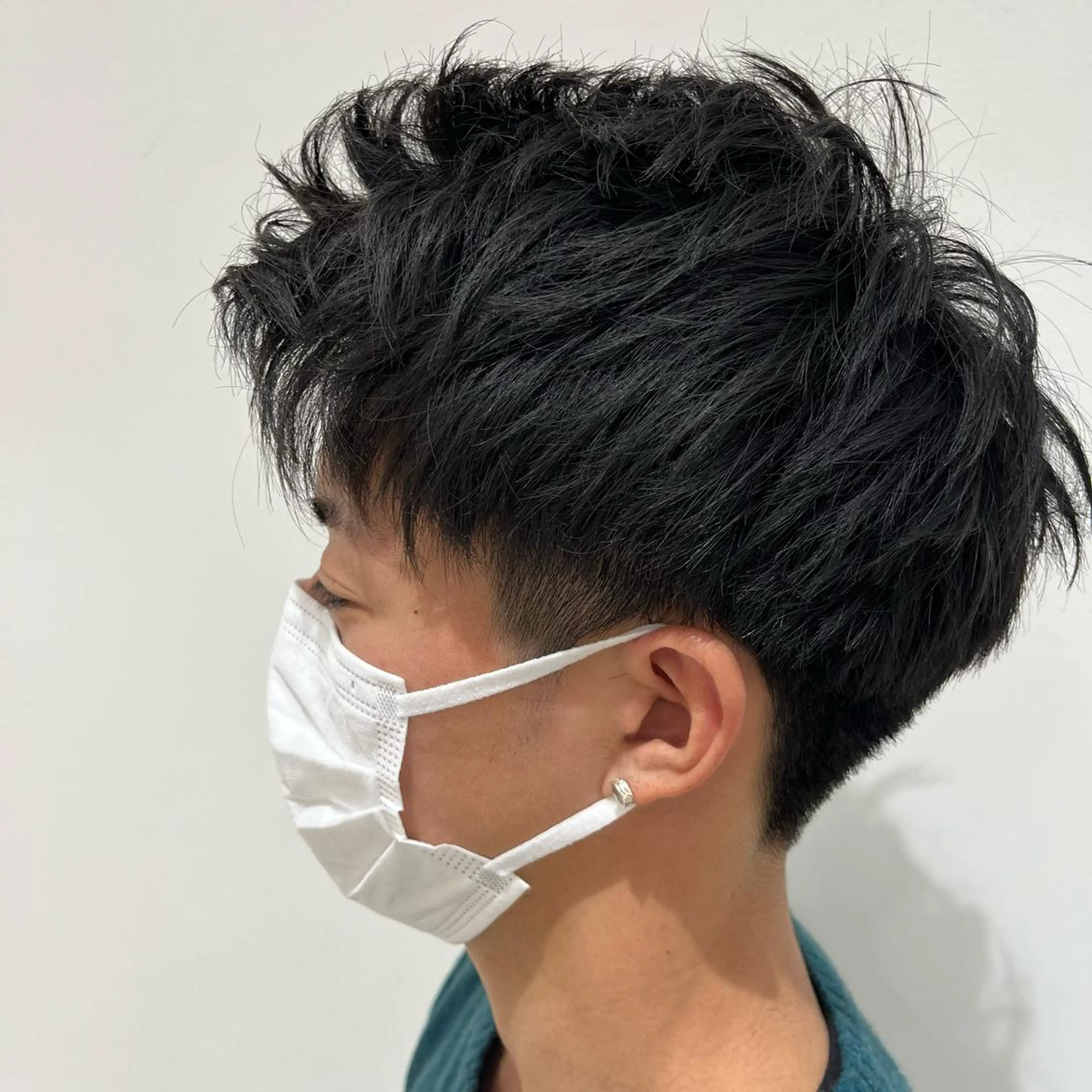 メンズ カット 🐺ウルフ× ハイトーン🐺MOEのヘアスタイル