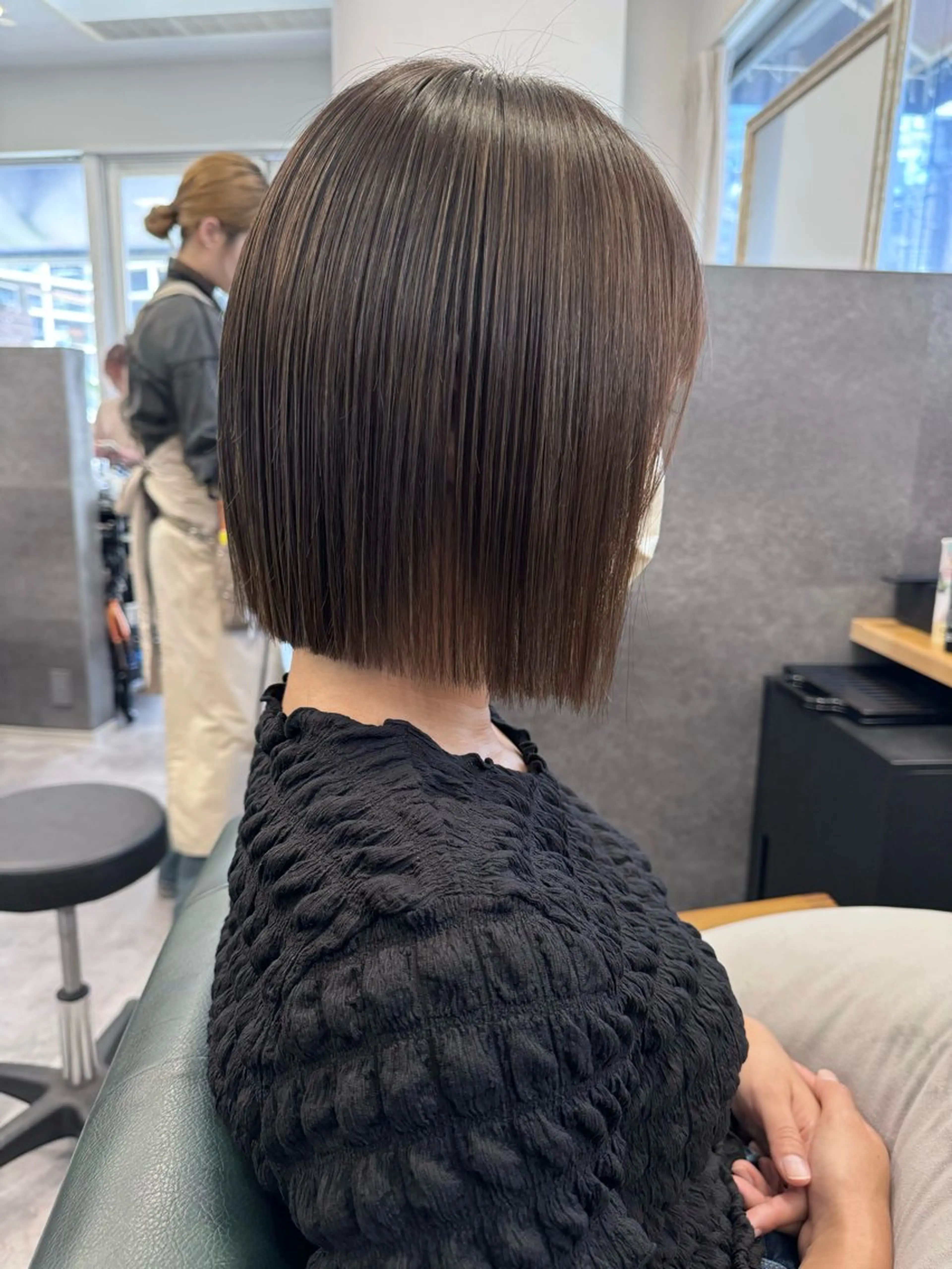 ショート カラー パーマ 切りっぱなしボブ ボブ 髪質改善 カット ヘアカラー 縮毛矯正 トリートメント 髪質改善&デザイン専門店Retto:天王寺阿倍野店所属・髪質改善/デザイン/ 天王寺/奥野和広のヘアスタイル