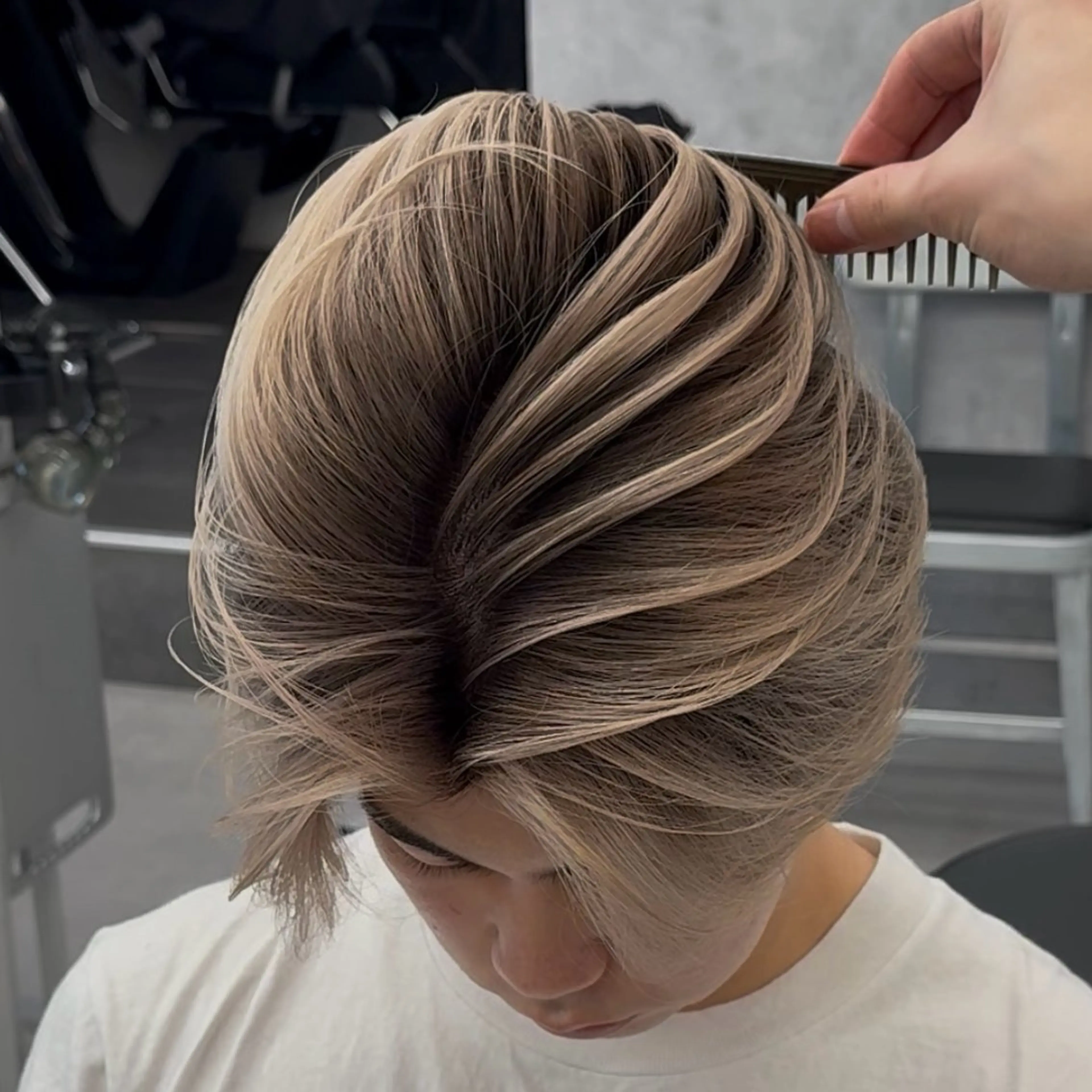 ミディアム カラー パーマ ヘアアレンジ メンズ メンズバレイヤージュ 🌫ハイライトのヘアスタイル