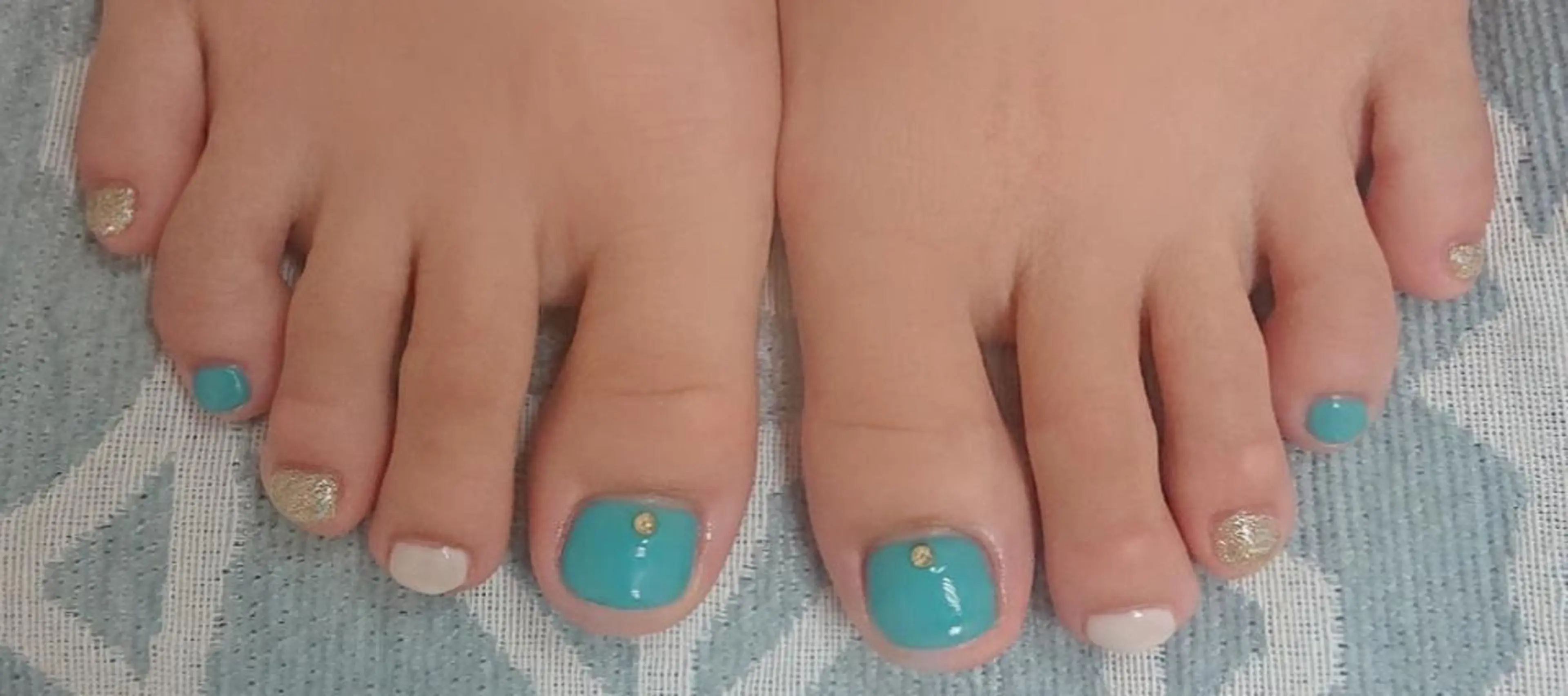 ネイル 🍒当日もOK🍒 𝑳𝑼𝑵𝑨花井のネイルデザイン