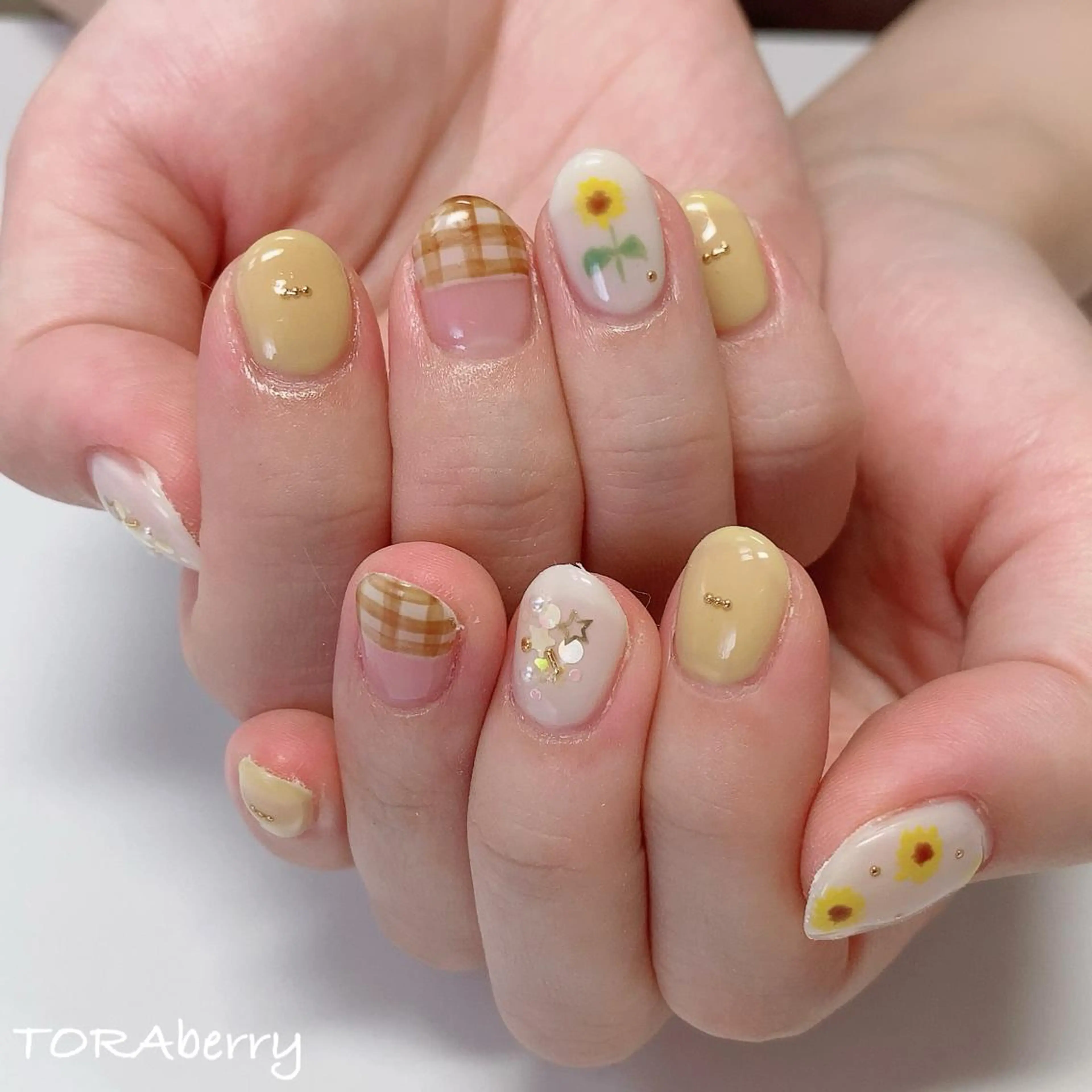 ネイル ハンドネイル ネイリスト なつみのネイルデザイン