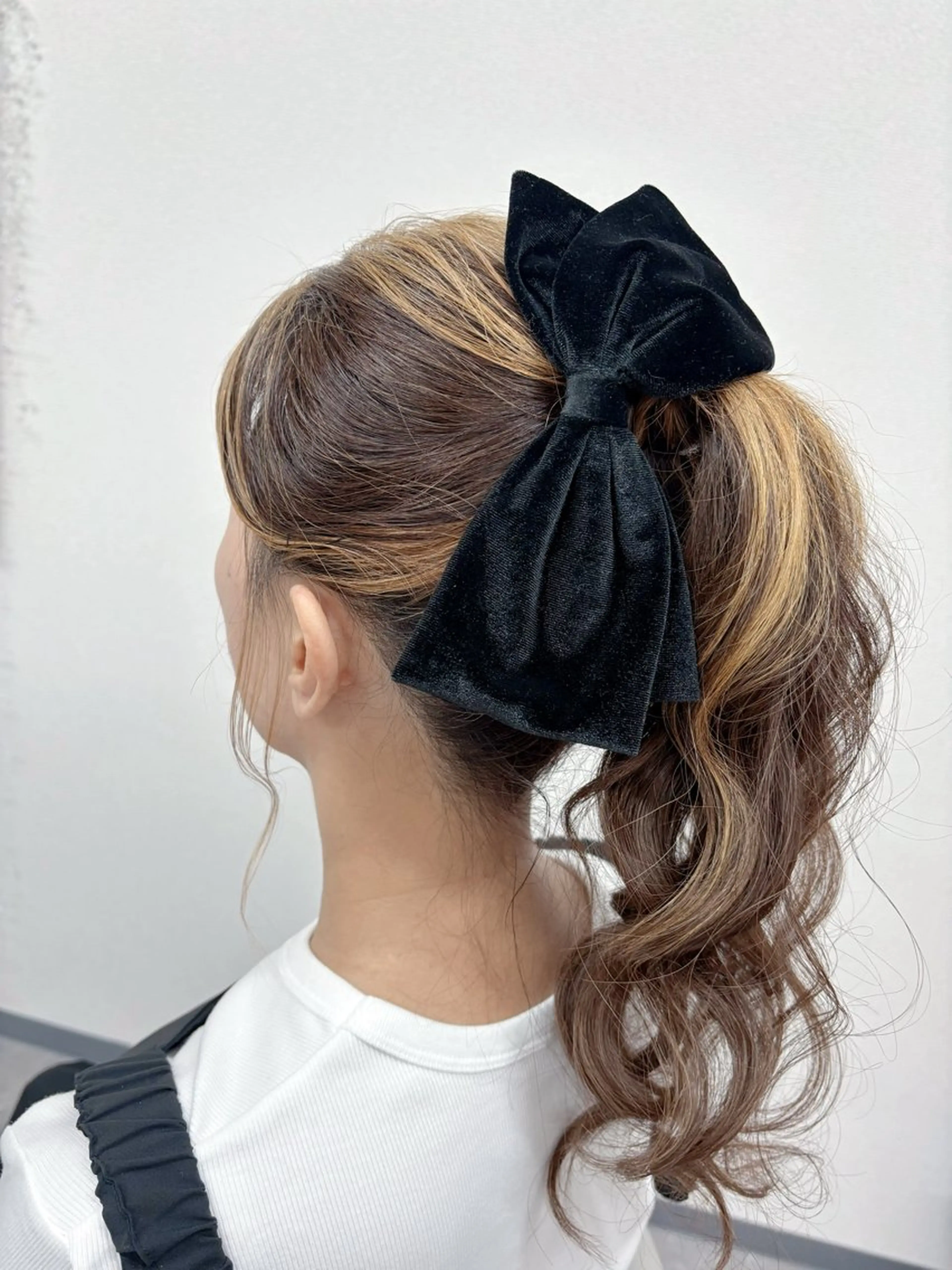 セミロング ヘアアレンジ ポニーテール ハイライト ⭐︎ Moeのヘアスタイル