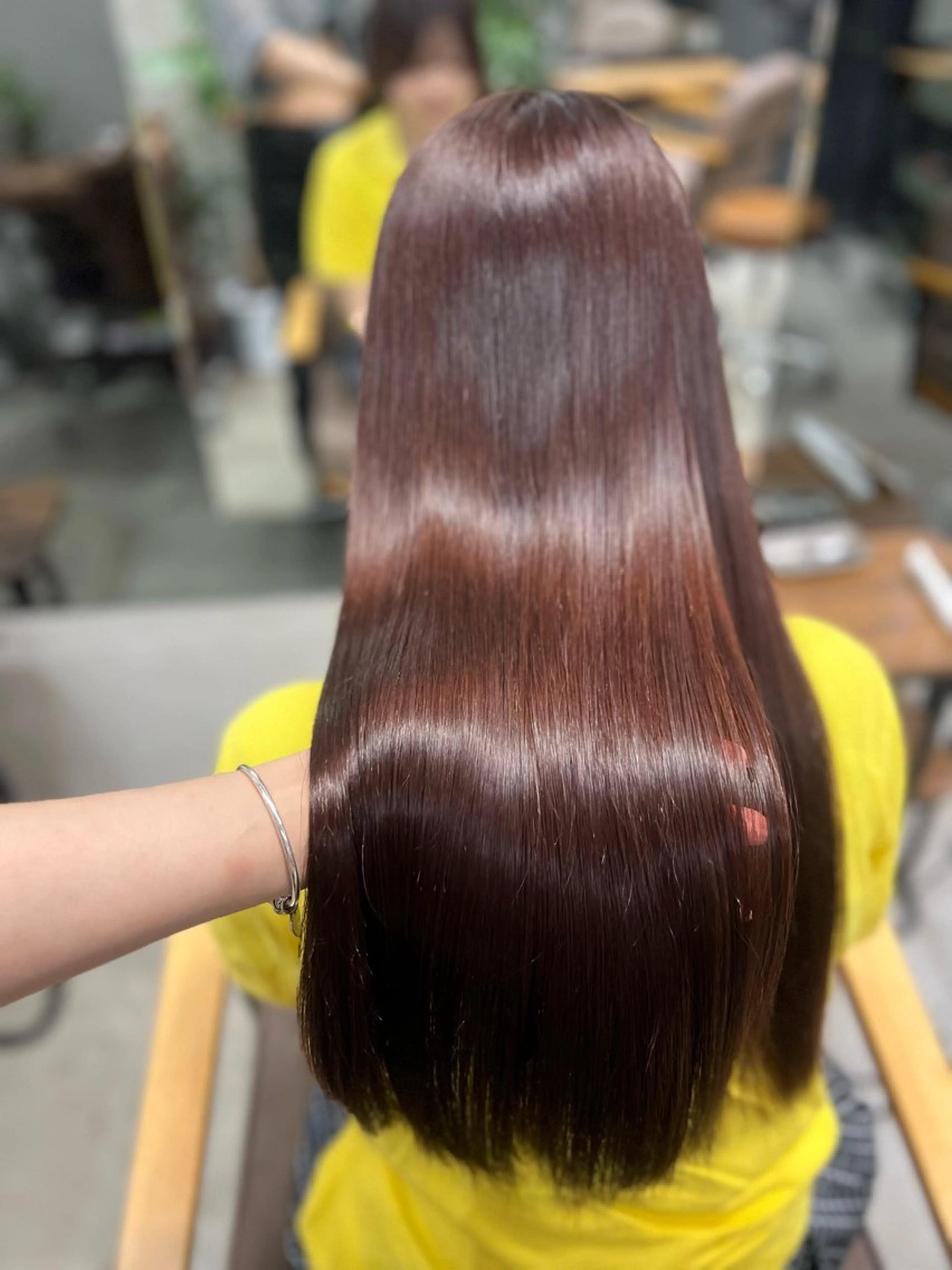 ロング オレンジブラウン ピンクブラウン 髪質改善 カット ヘアカラー maya レイヤーカットのヘアスタイル