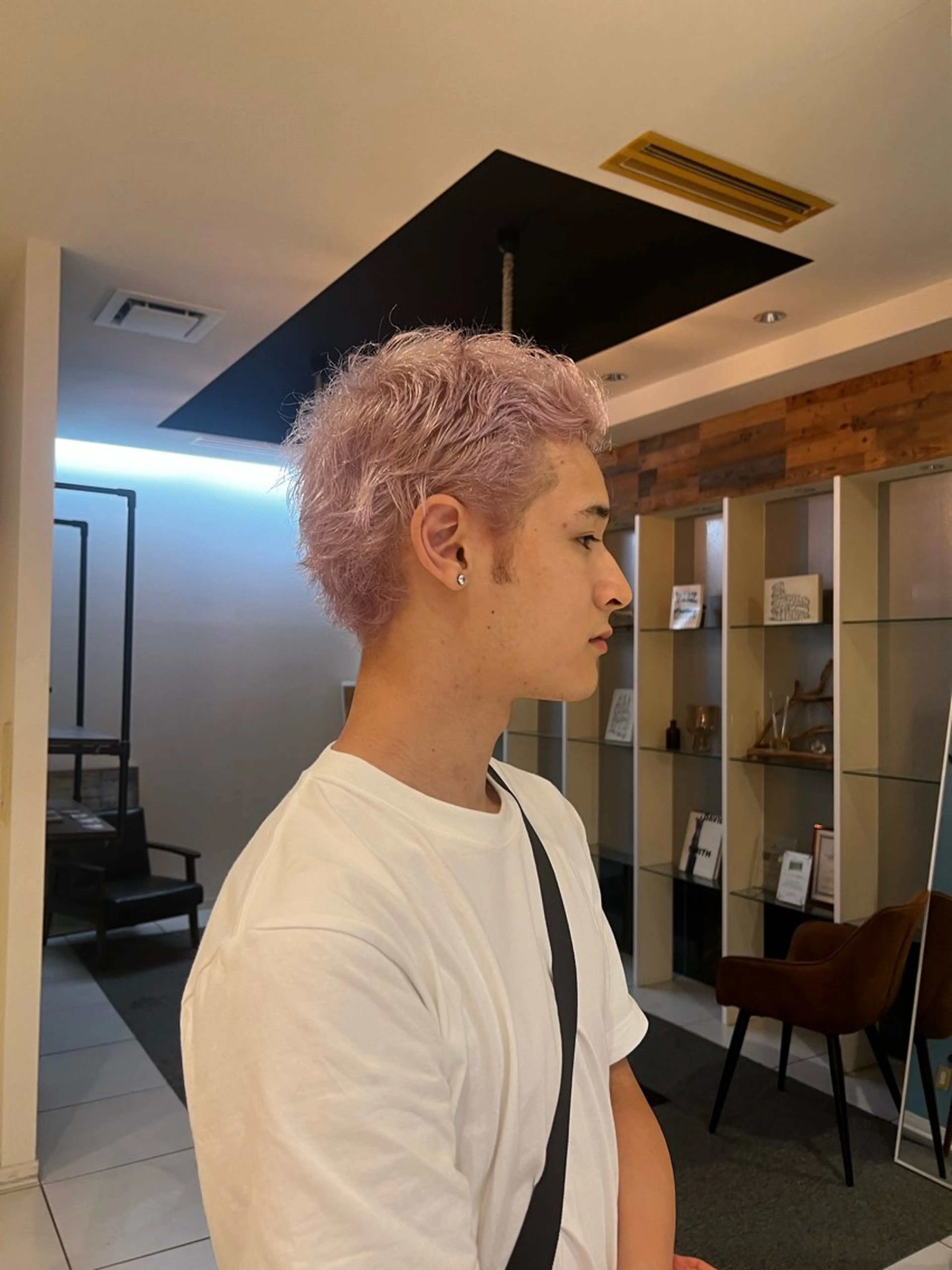 カラー hiyori /ハイトーンカラーのヘアスタイル