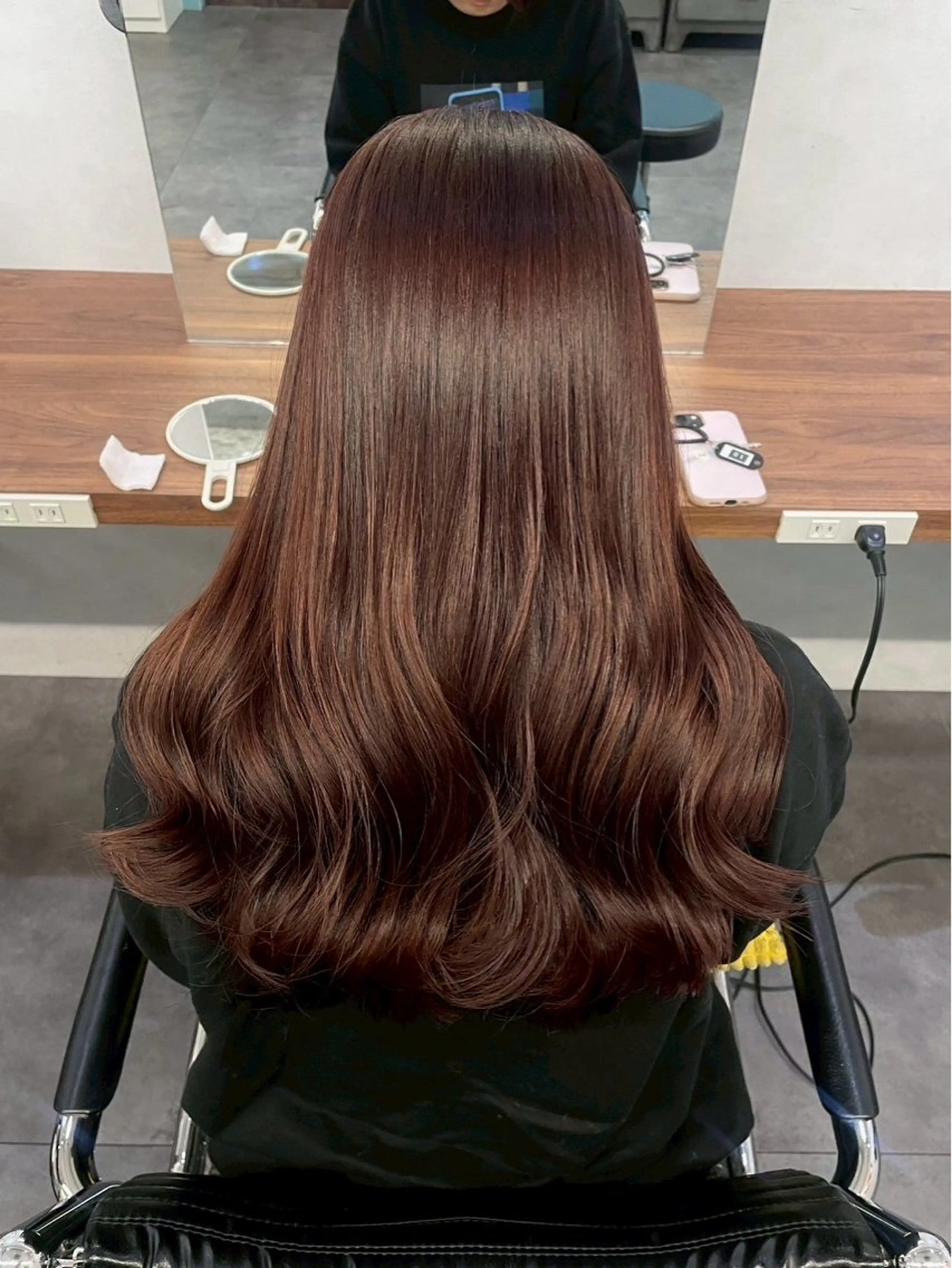 ミディアム カラー 縮毛矯正募集🔥 西梅田/六角一咲のヘアスタイル