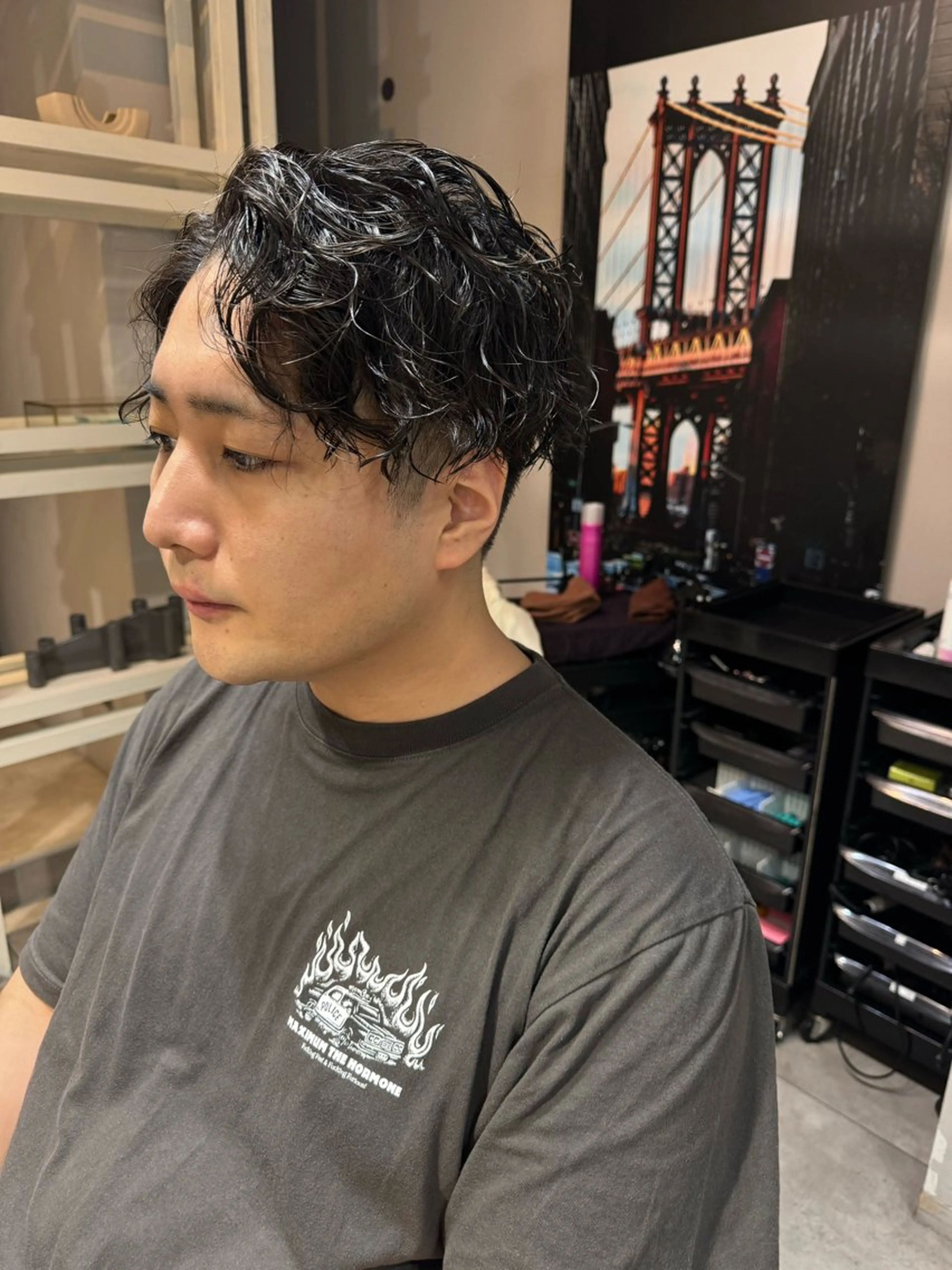 ミディアム パーマ メンズ ミディアムパーマ メンズパーマ メンズスパイラルパーマ スパイラルパーマ カット パーマ トリートメント 似合う髪型が 分からない方へのヘアスタイル